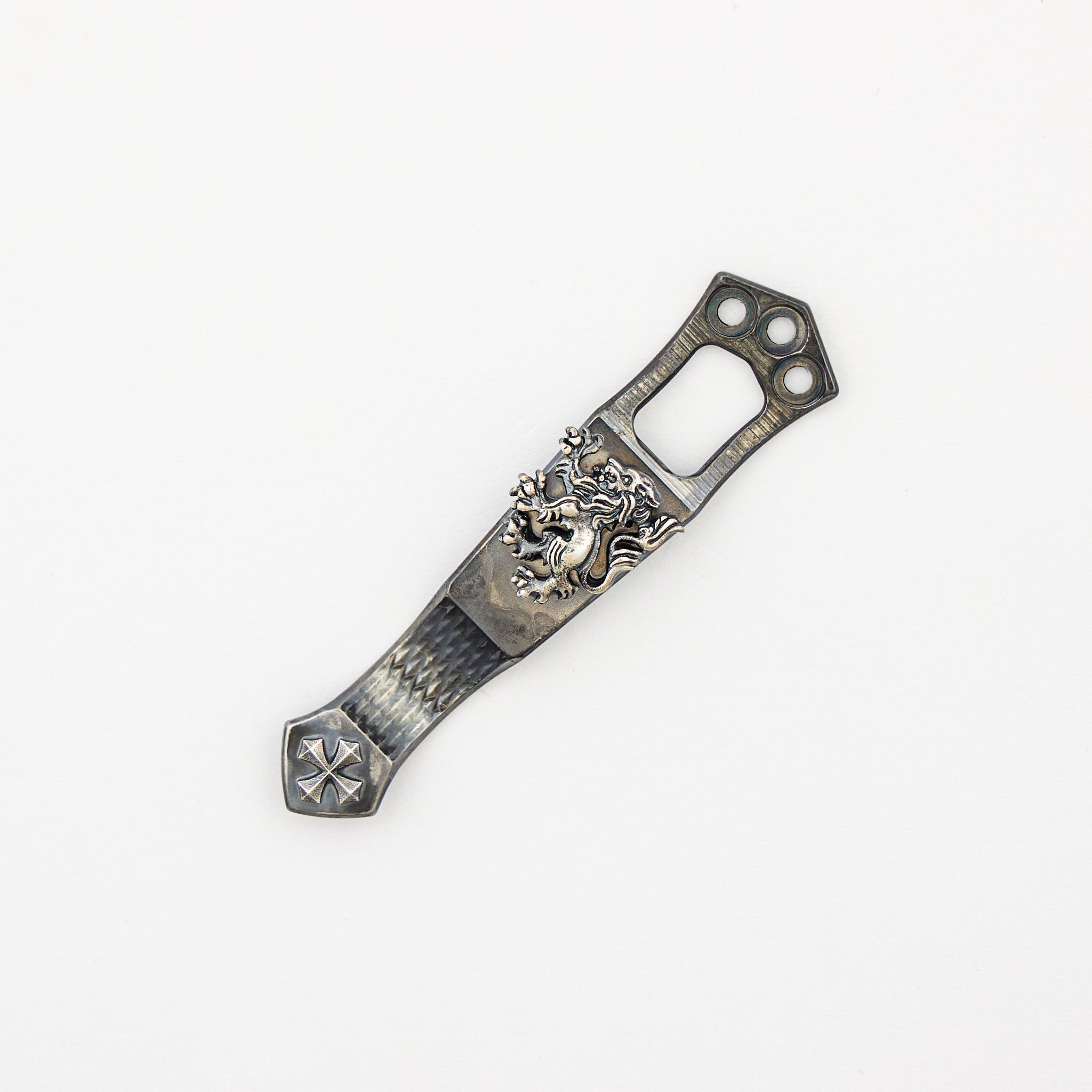 Ti2 Collaboration Lion Spiked Cross Silver 3 Holes Clip