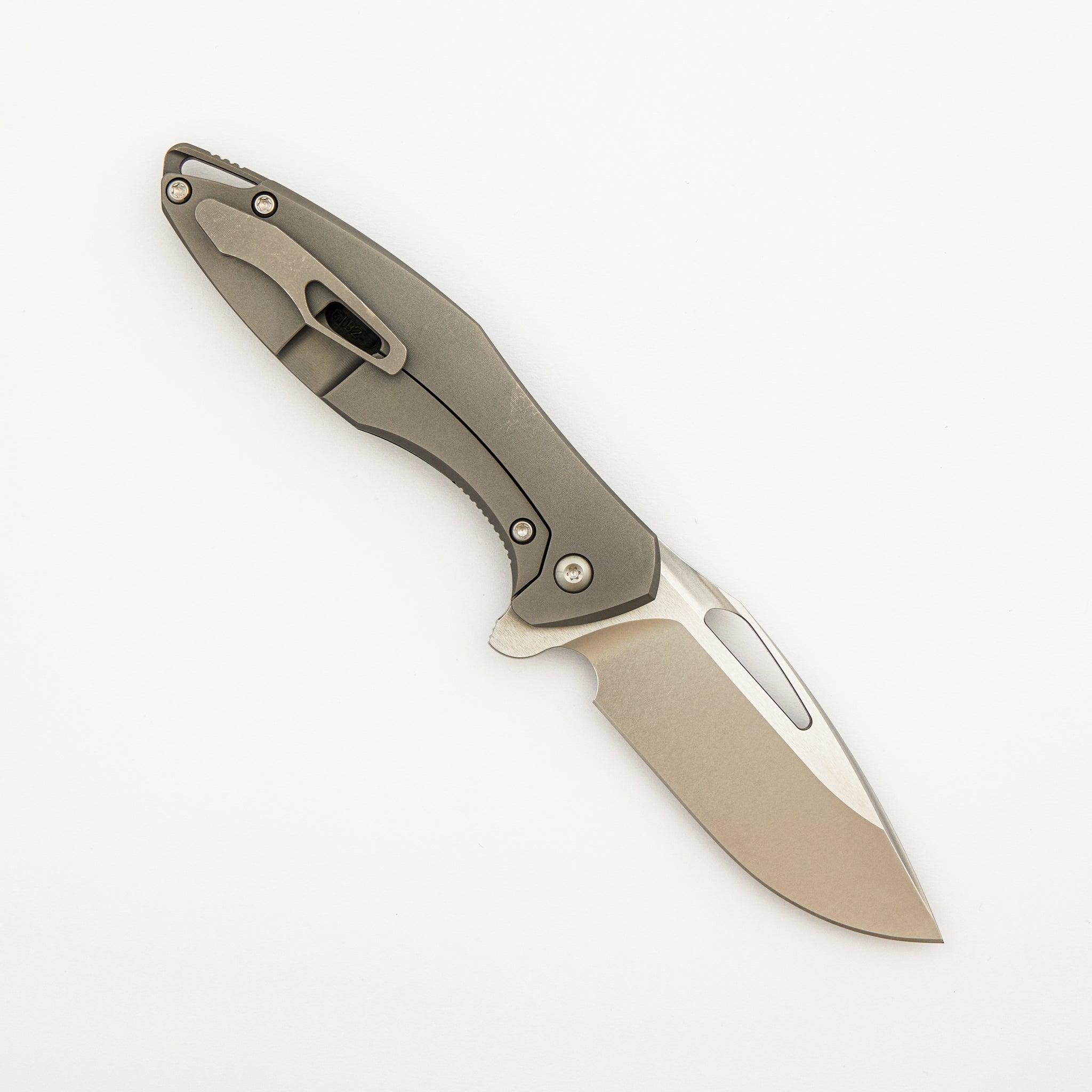 Mini Arius - Brightwashed W/ Polished Flats M390 Blade - Green Camo Carbon Handle
