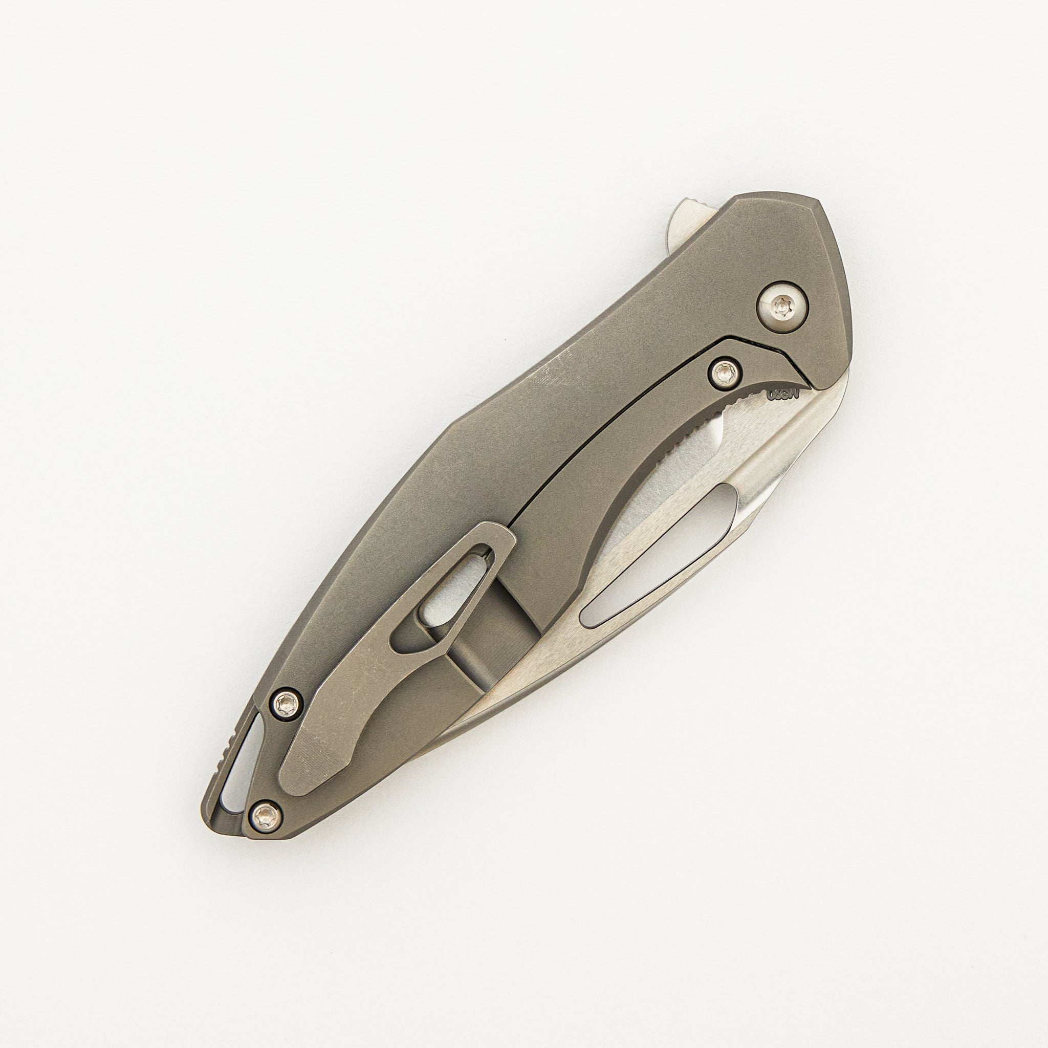 Mini Arius - Brightwashed W/ Polished Flats M390 Blade - Green Camo Carbon Handle