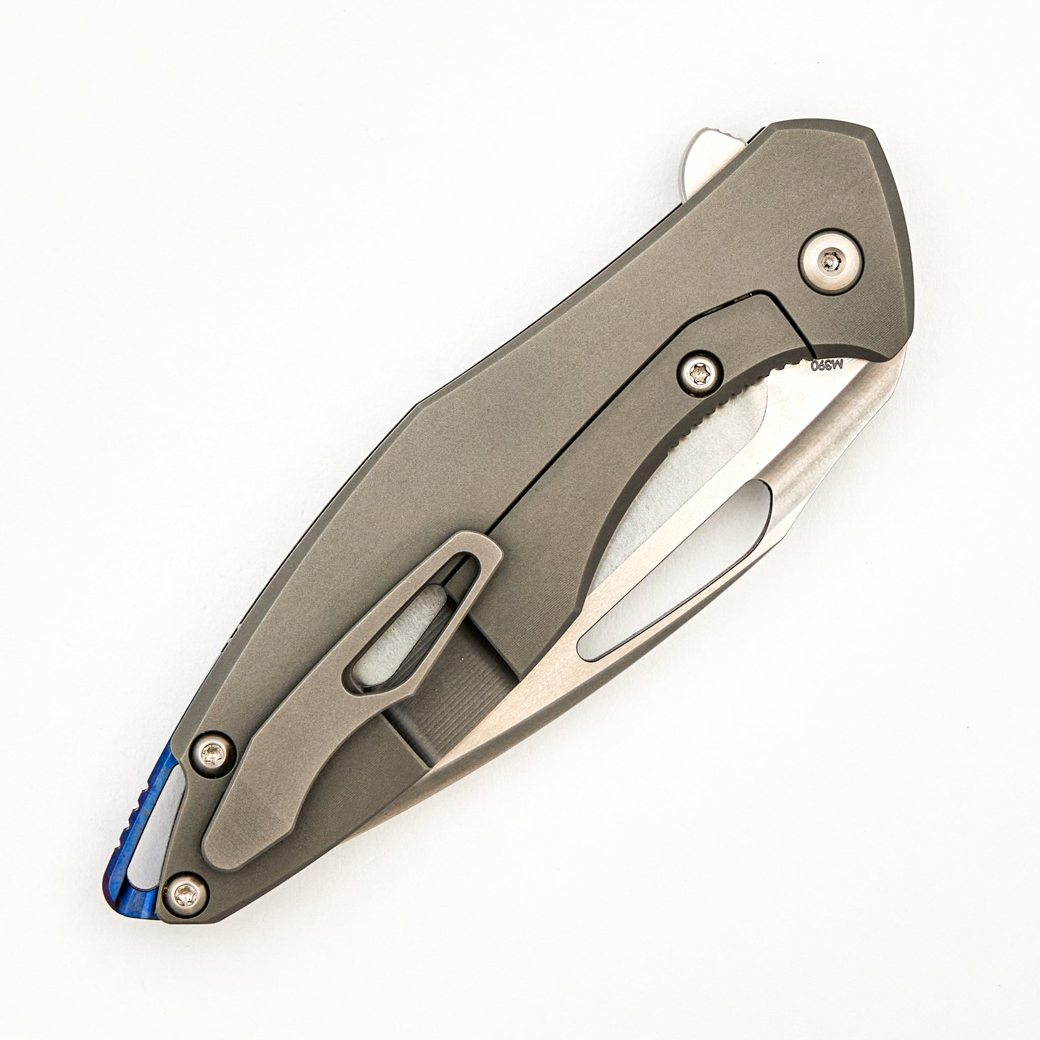 Arius - Carbon Fiber/Titanium Handle - Silver Hardware - M390 Blade