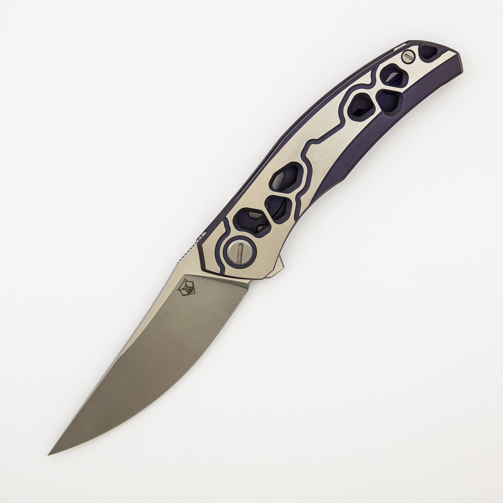 Alexey Konygin Collaboration Quantum “Cybonic Plague” – Cromax PM Blade - Satin/Purple – MRBS