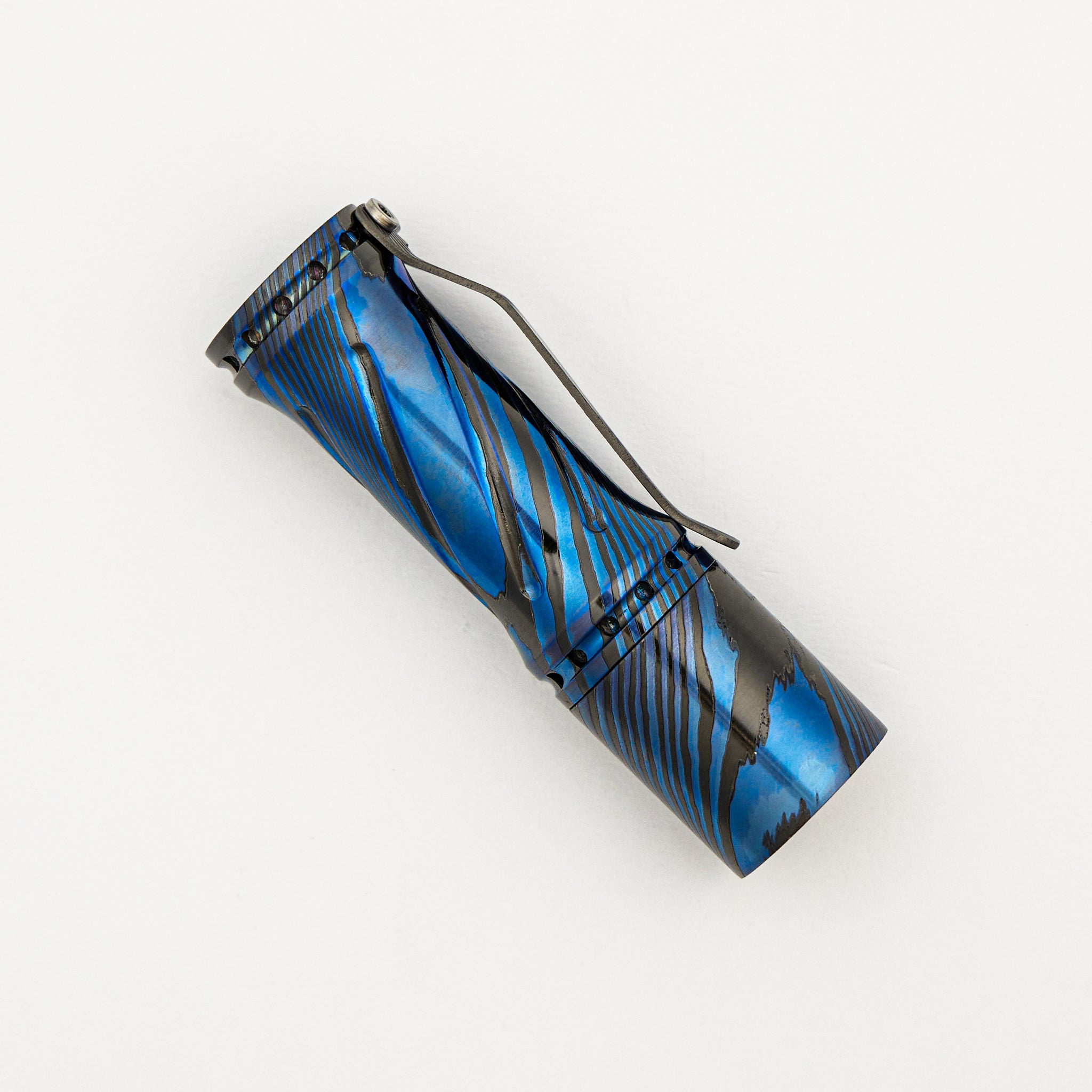 Cptn Axel Huckleberry Flashlight – ZircuTi Blue