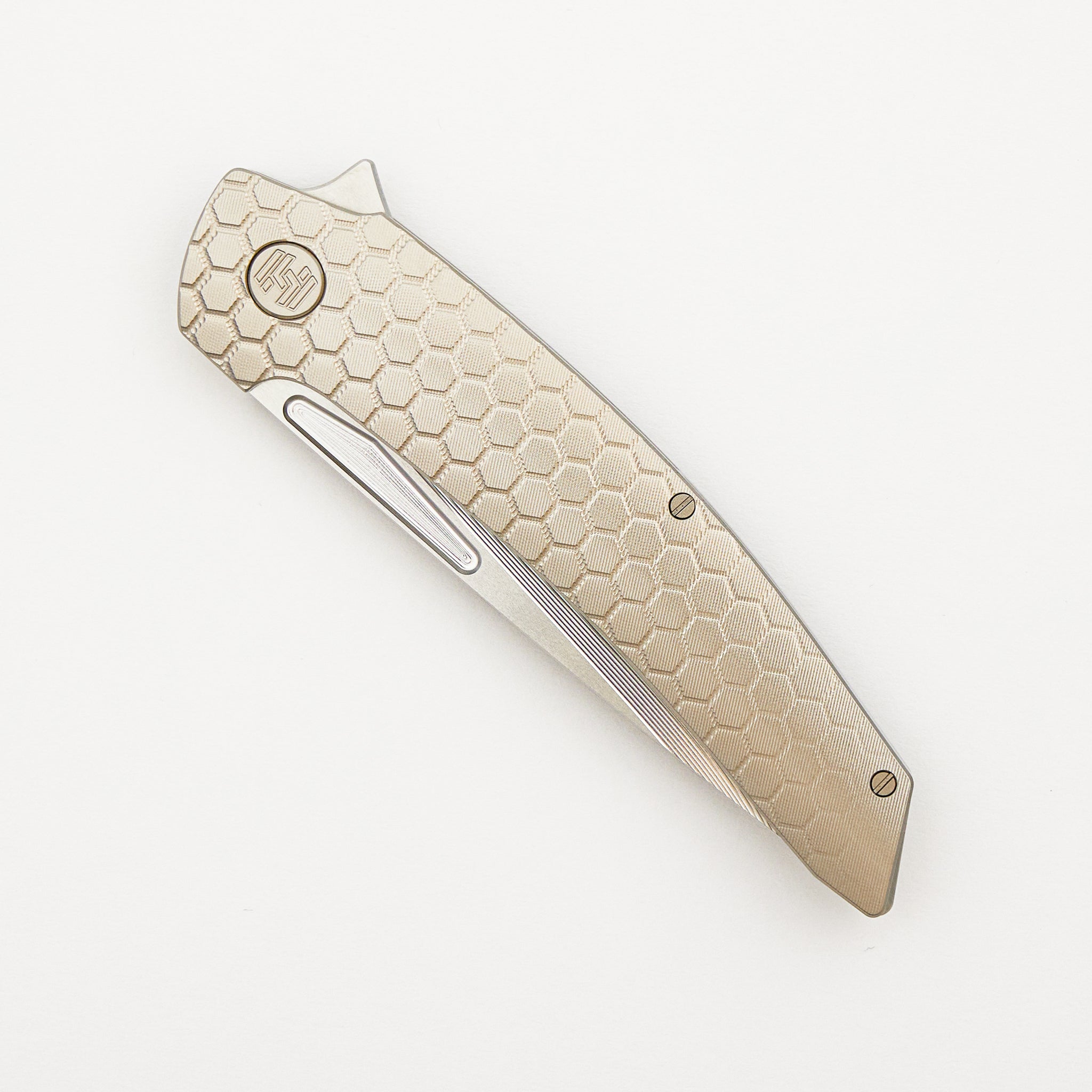 Model T Gen. 2 - Titanium Handle W/ Fade Honeycomb Milling - RWL-34 Blade
