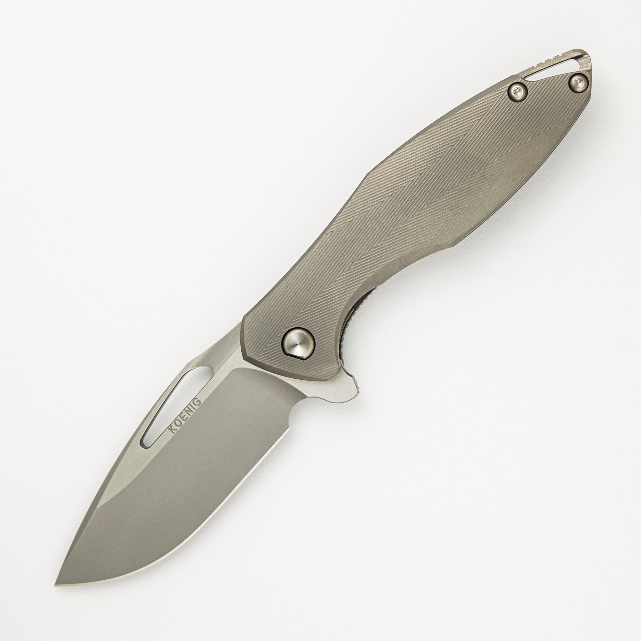 Koenig Knives Arius - Patterned Titanium Handle - Silver Hardware - Burnished W/ Polished Flats M390 Blade