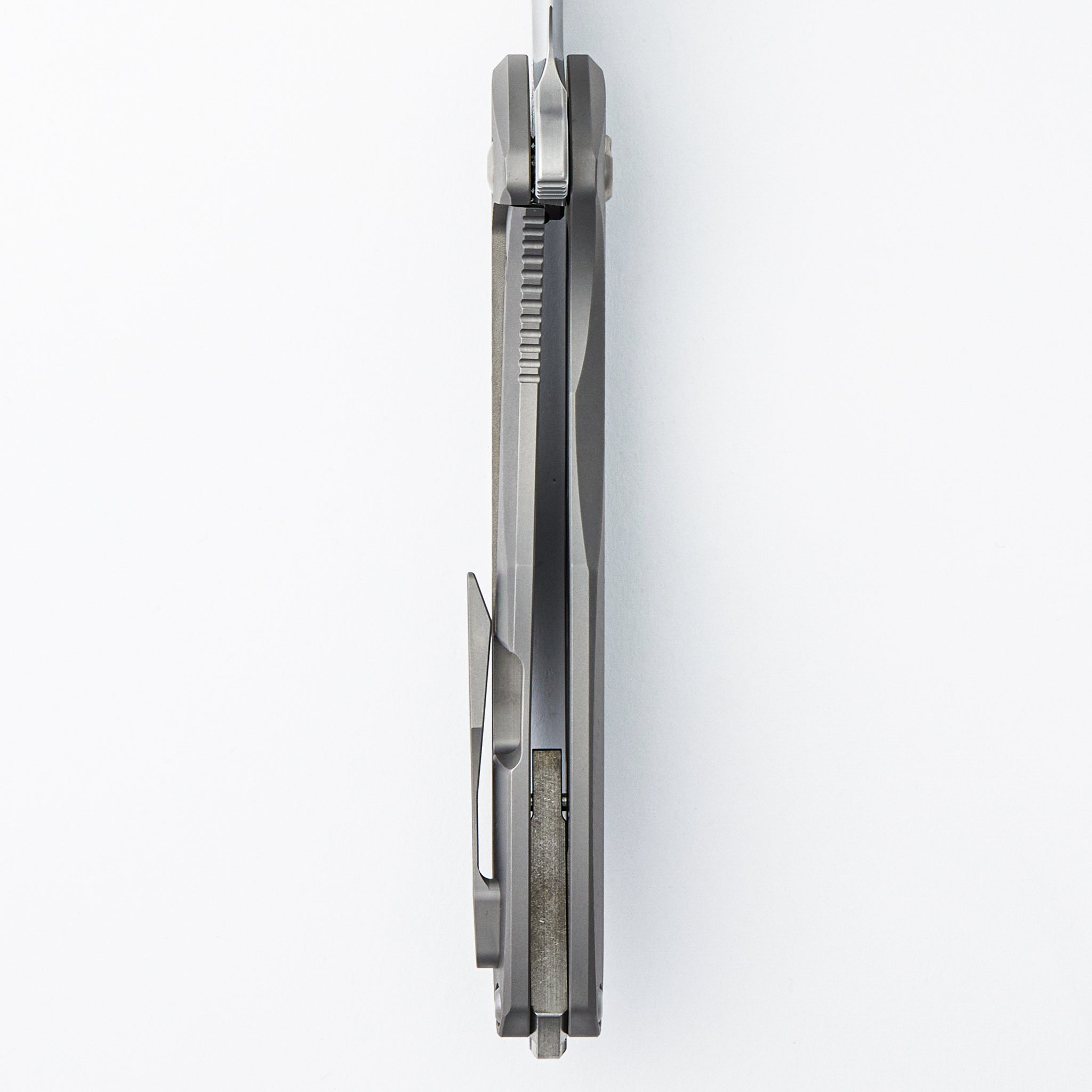 Arius - Patterned Titanium Handle - Silver Hardware - Burnished w/ Polished Flats M390 Blade