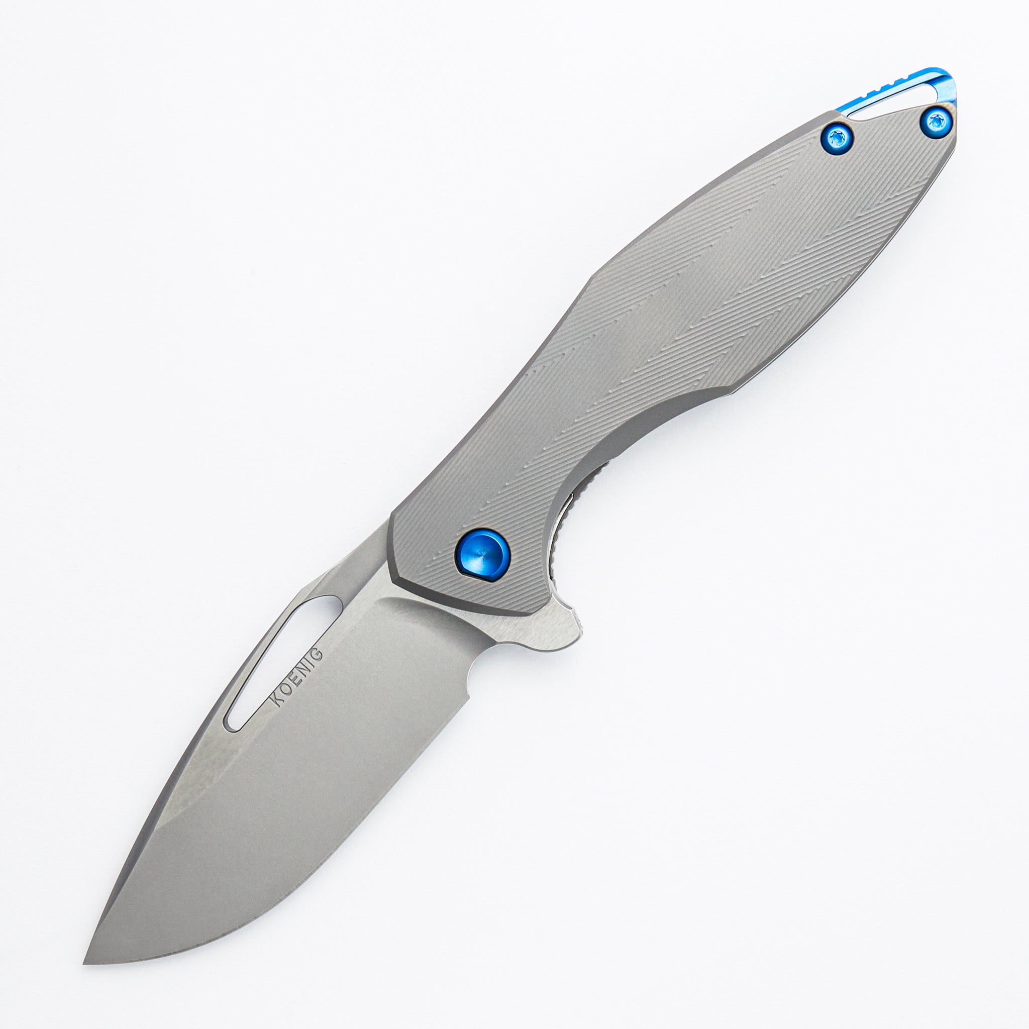 Arius - Patterned Titanium Handle - Blue Hardware - Burnished w/ Polished Flats M390 Blade