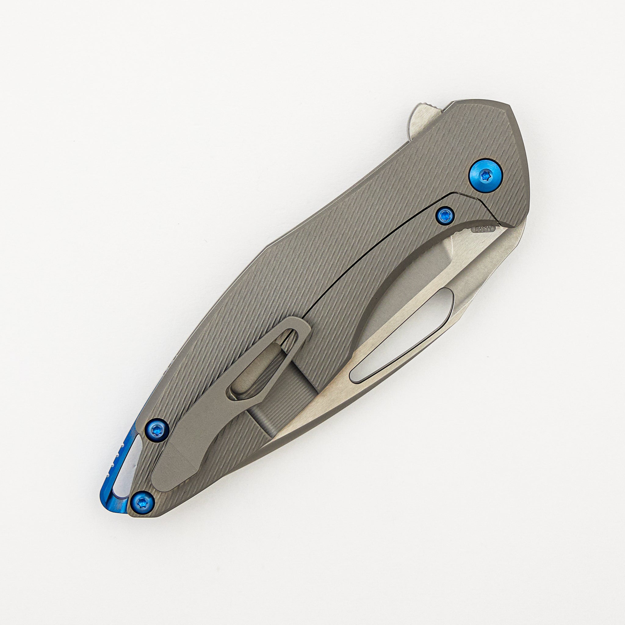 Arius - Corda Titanium Handle - Blue Hardware - Burnished W/ Polished Flats M398 Blade
