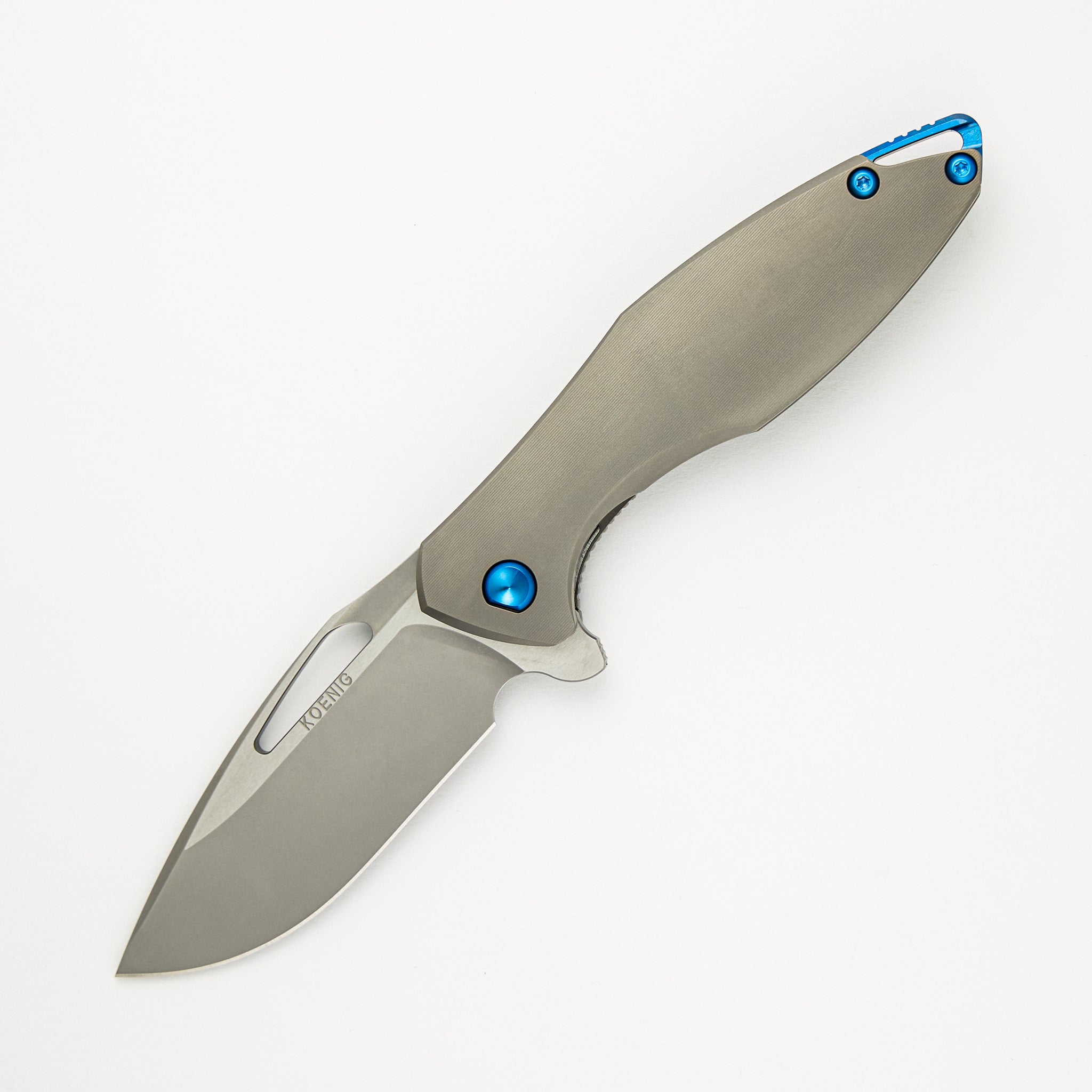 Arius - Pinstripe Titanium Handle - Blue Hardware - Burnished W/ Polished Flats M390 Blade