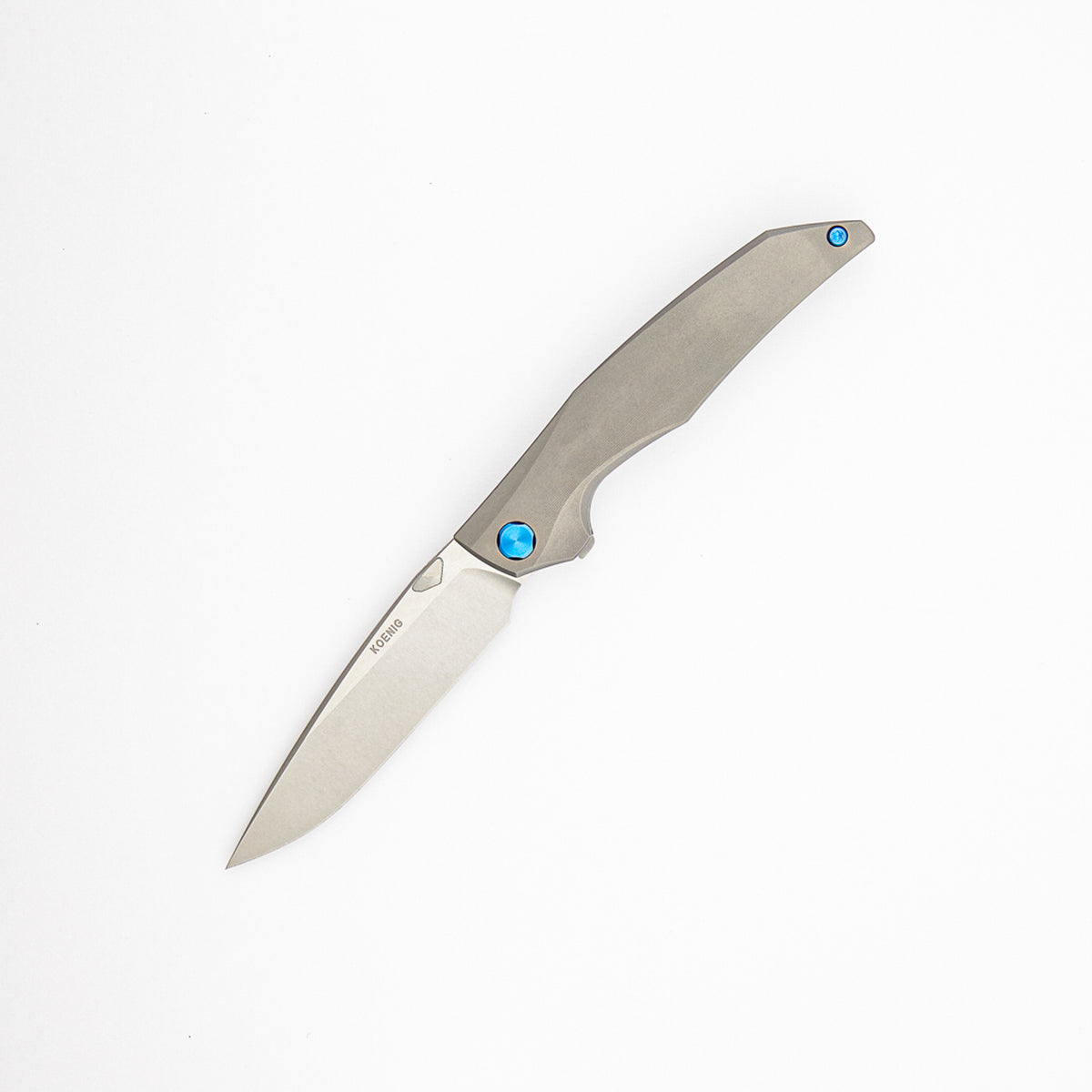 Xenon - Smooth Titanium Handle - Blue Hardware - Burnished W/ Polished Flats M390 Blade