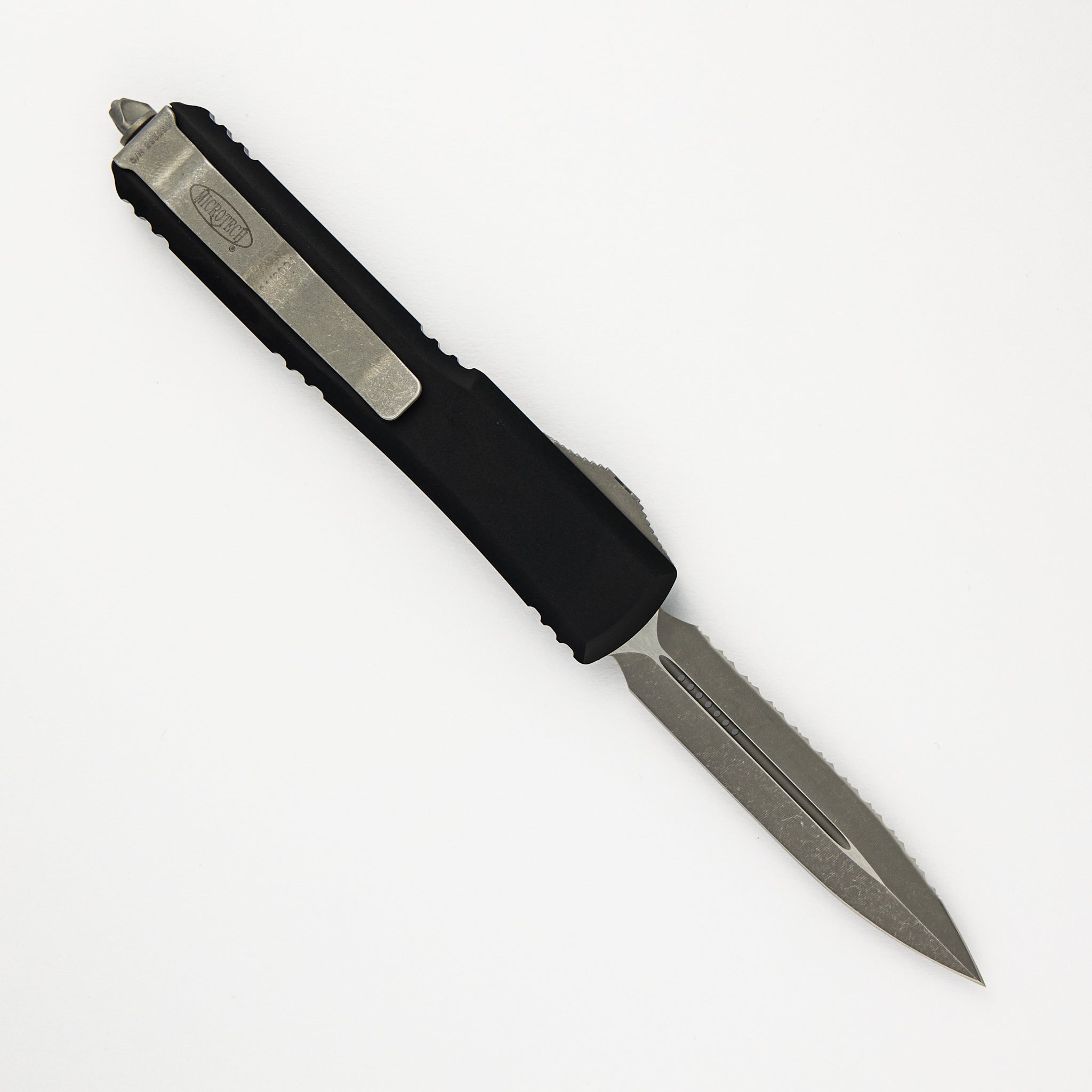 MICROTECH ULTRATECH – D-E Apocalyptic Full Serrated 122-12 AP