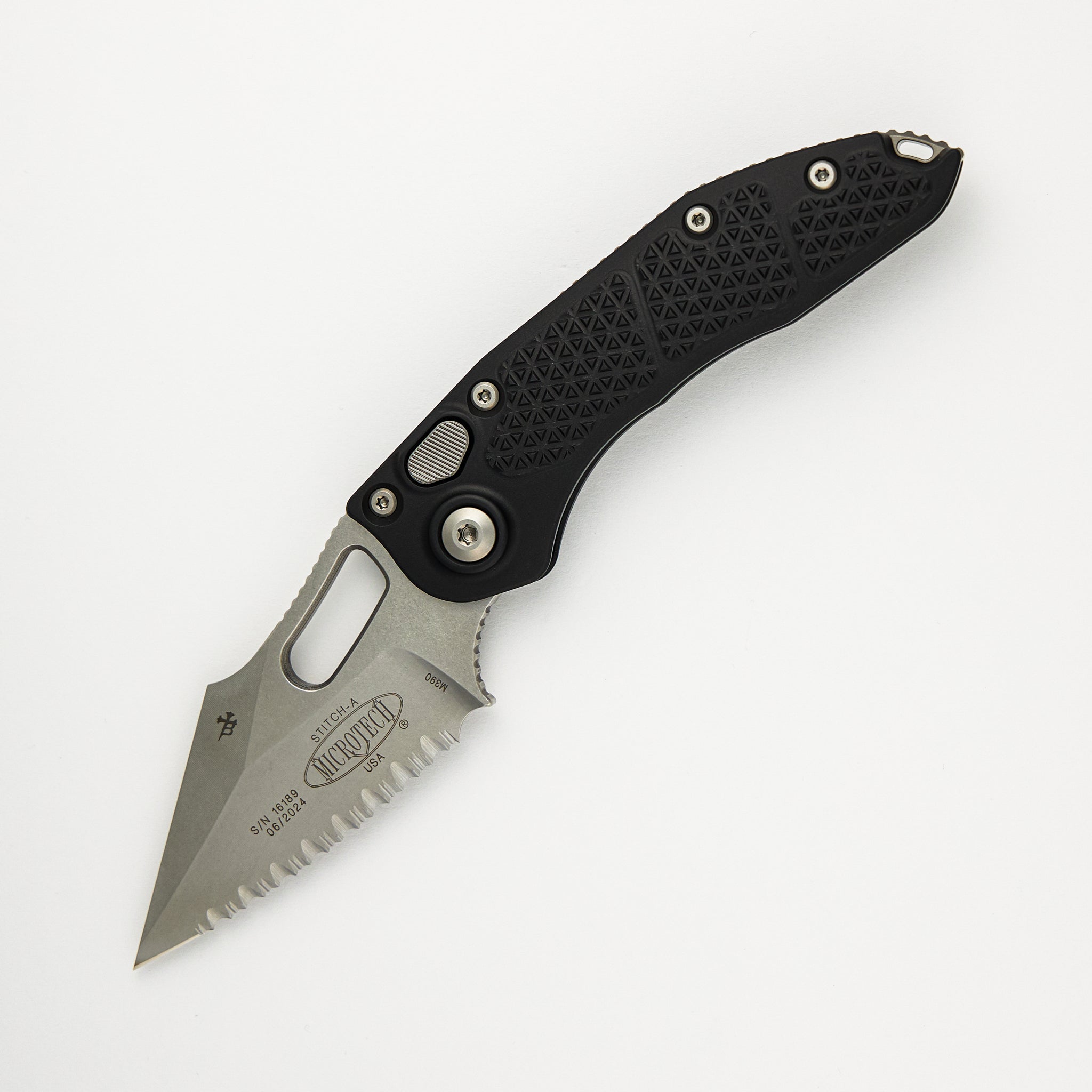 Microtech Stitch - A S/E Stonewash Full Serrated 169-12