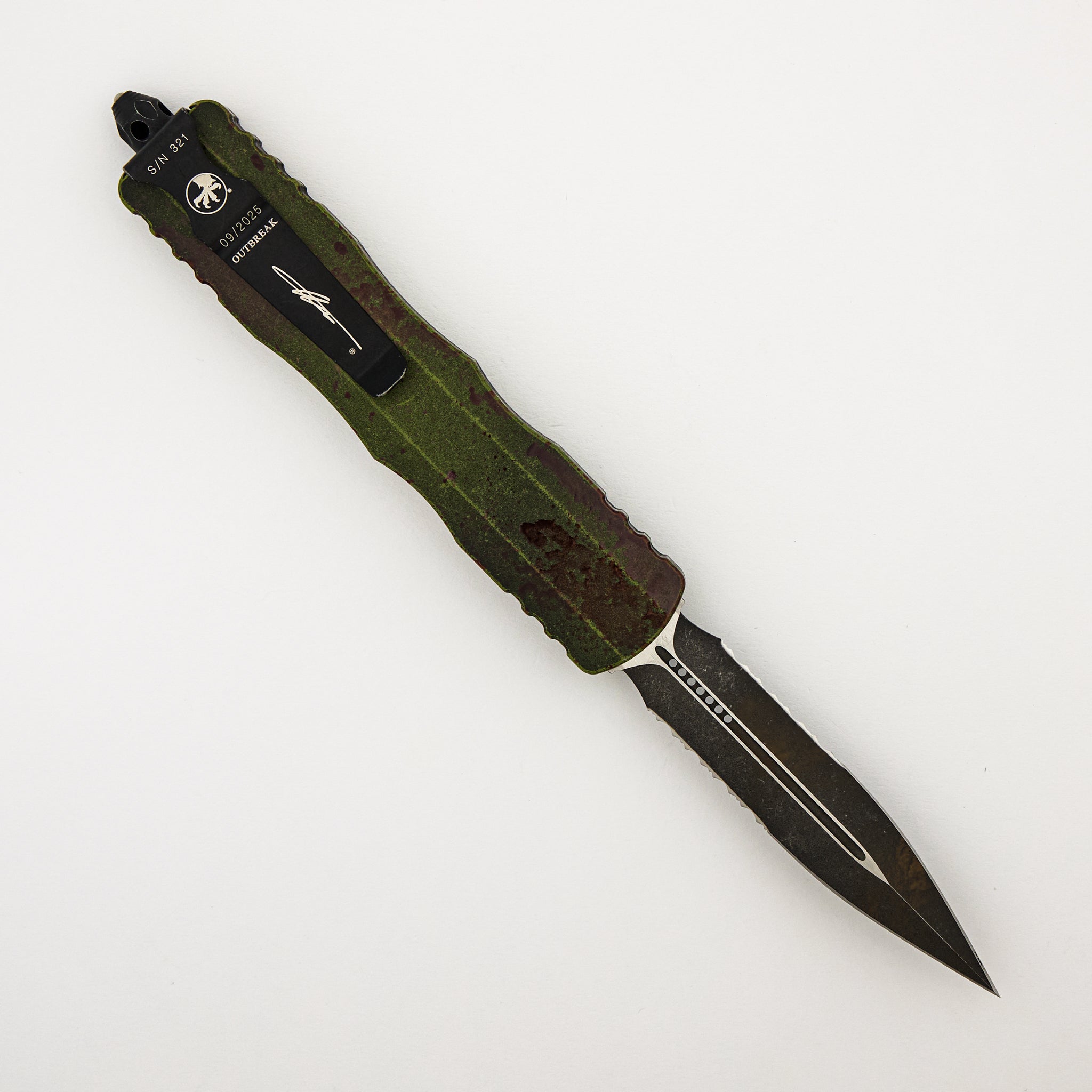 "Signature Series" Dirac Delta D/E Outbreak Deep Engraved Partial Serrated 227-2 OBDS