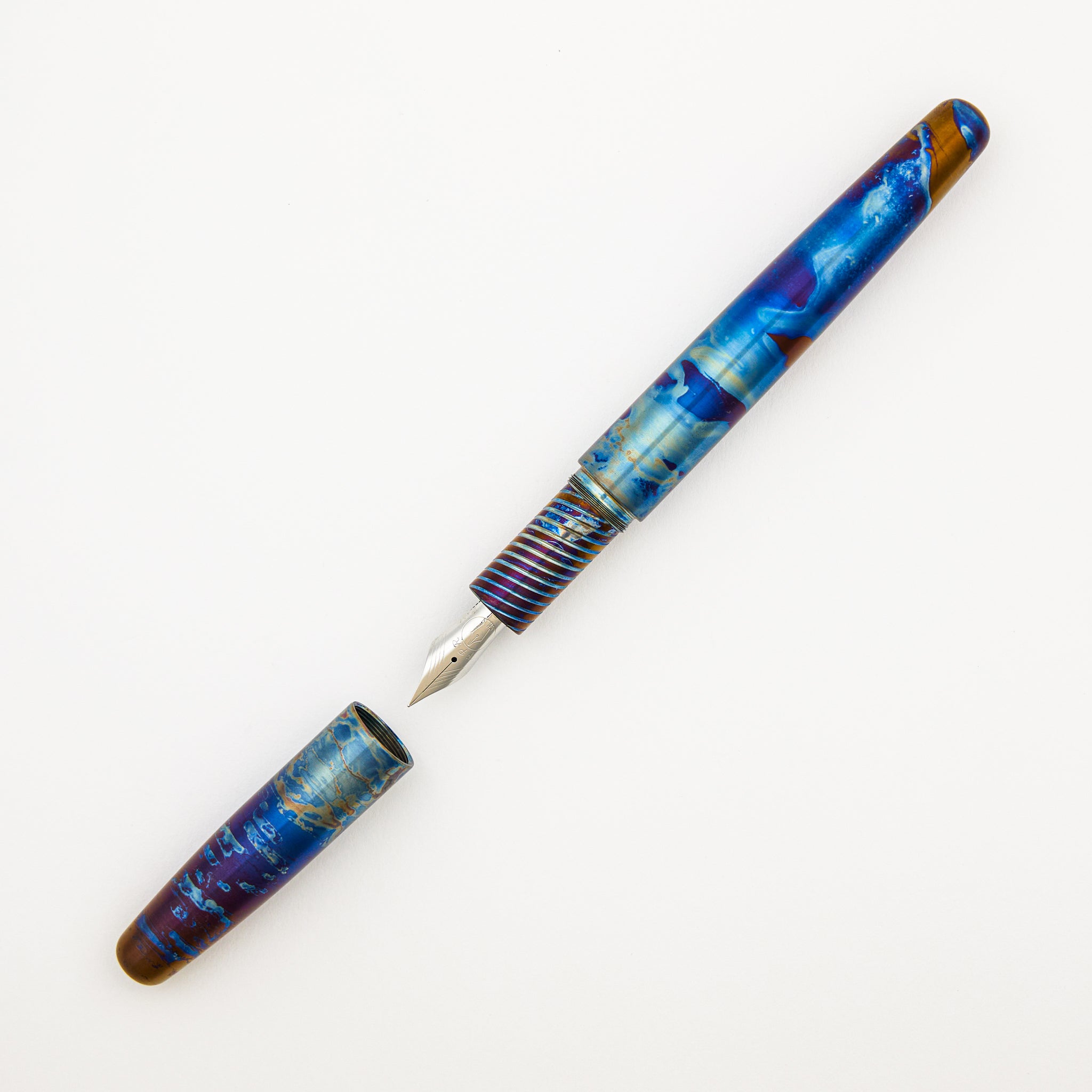 Chonk Fountain Pen - Titanium - Fade Flamed