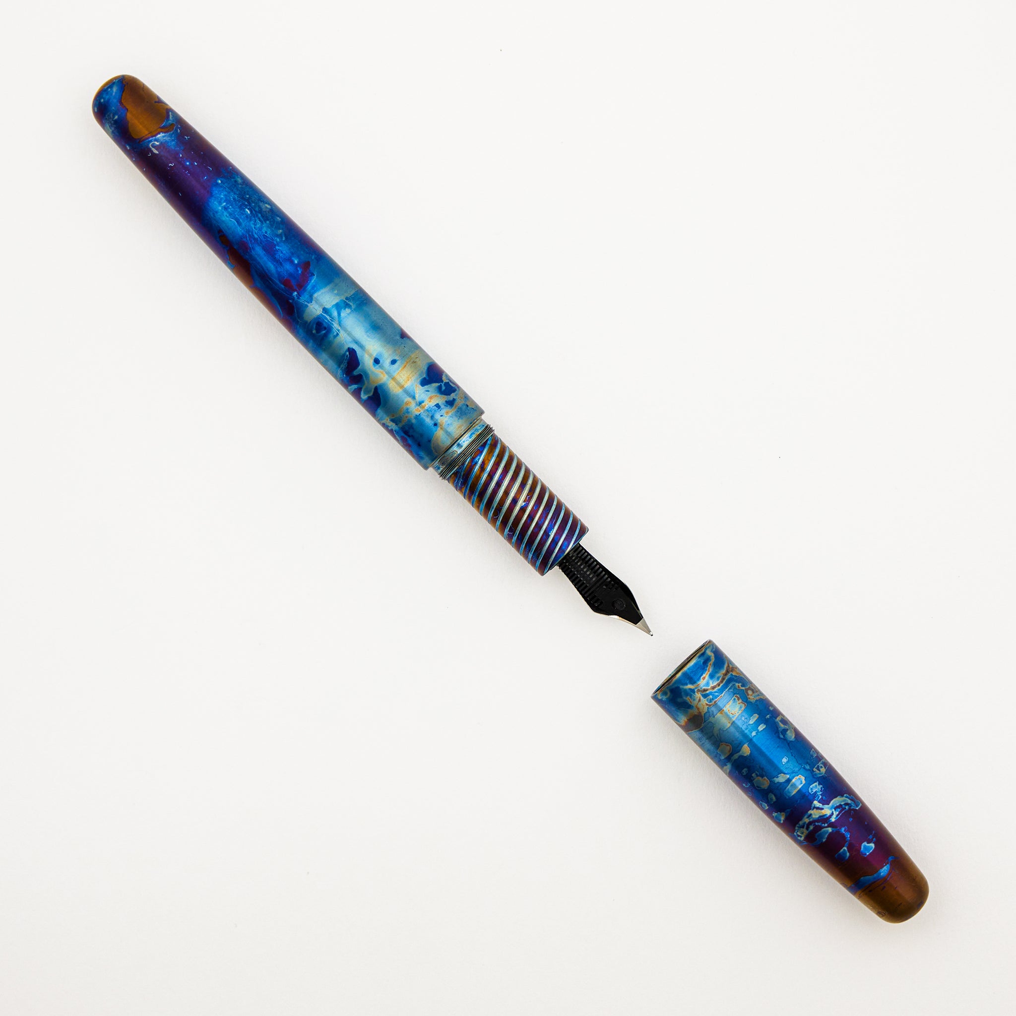 Chonk Fountain Pen - Titanium - Fade Flamed
