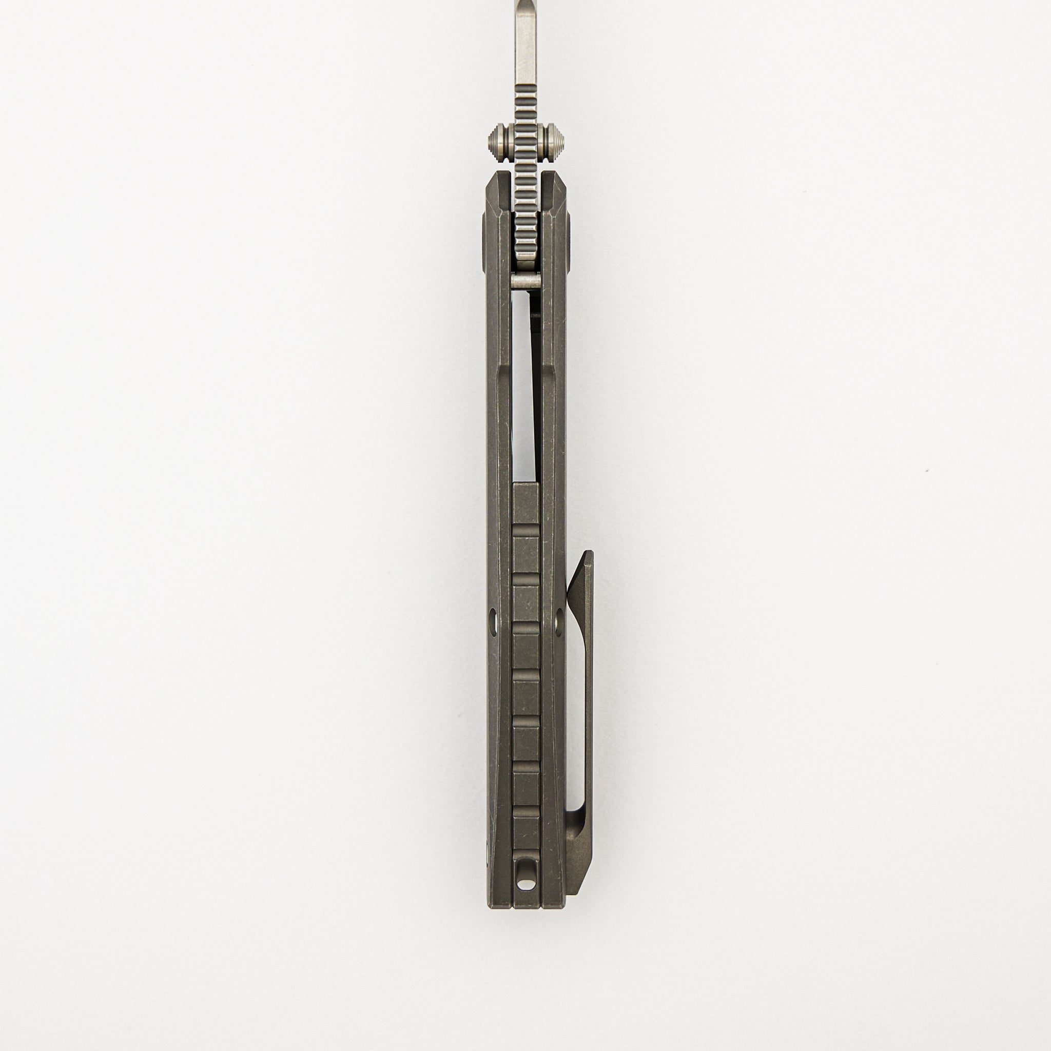 Raiden R2 - Smooth Titanium Dark Stonewash Handle - Stonewash MagnaCut Blade