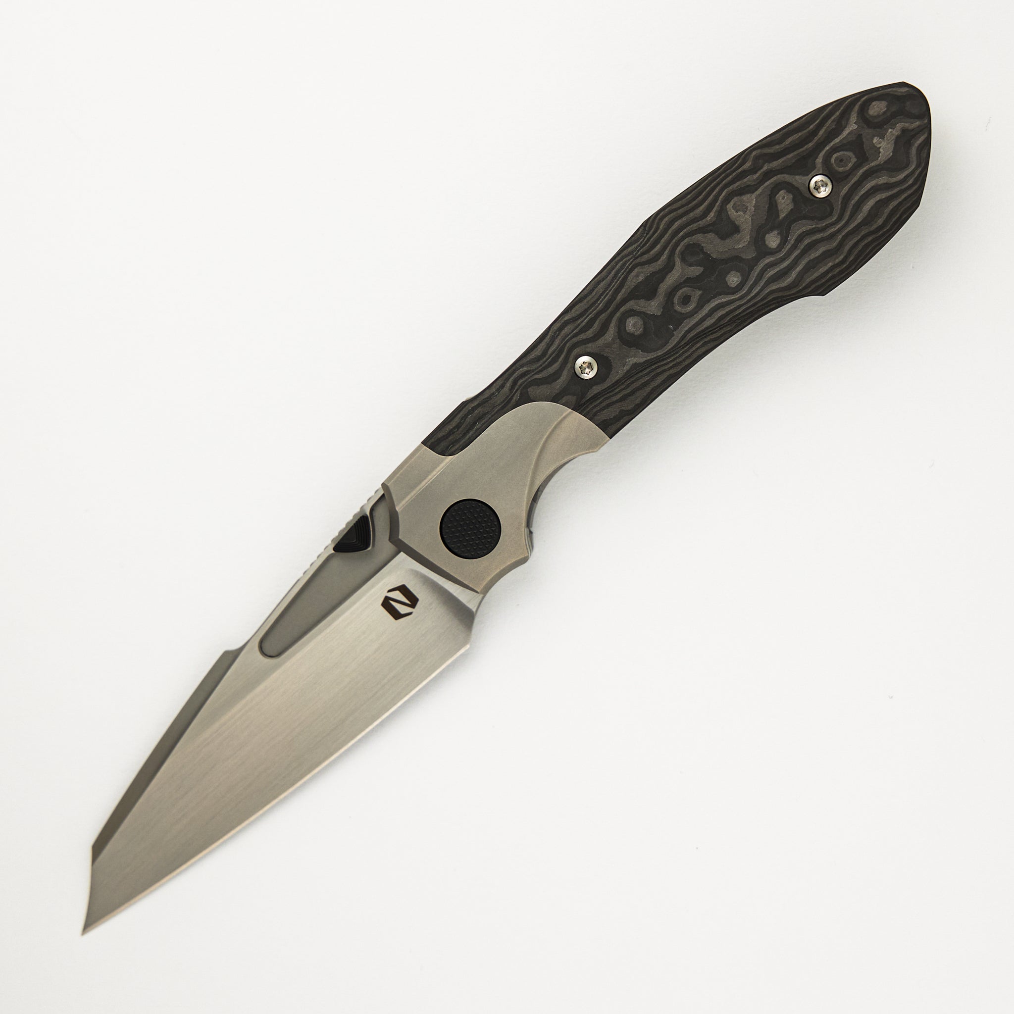 Null Knives Voodoo - Glass Bead Blasted Ti/Black Camo Carbon Fiber Handle - Hand Rubbed Satin M390 Blade