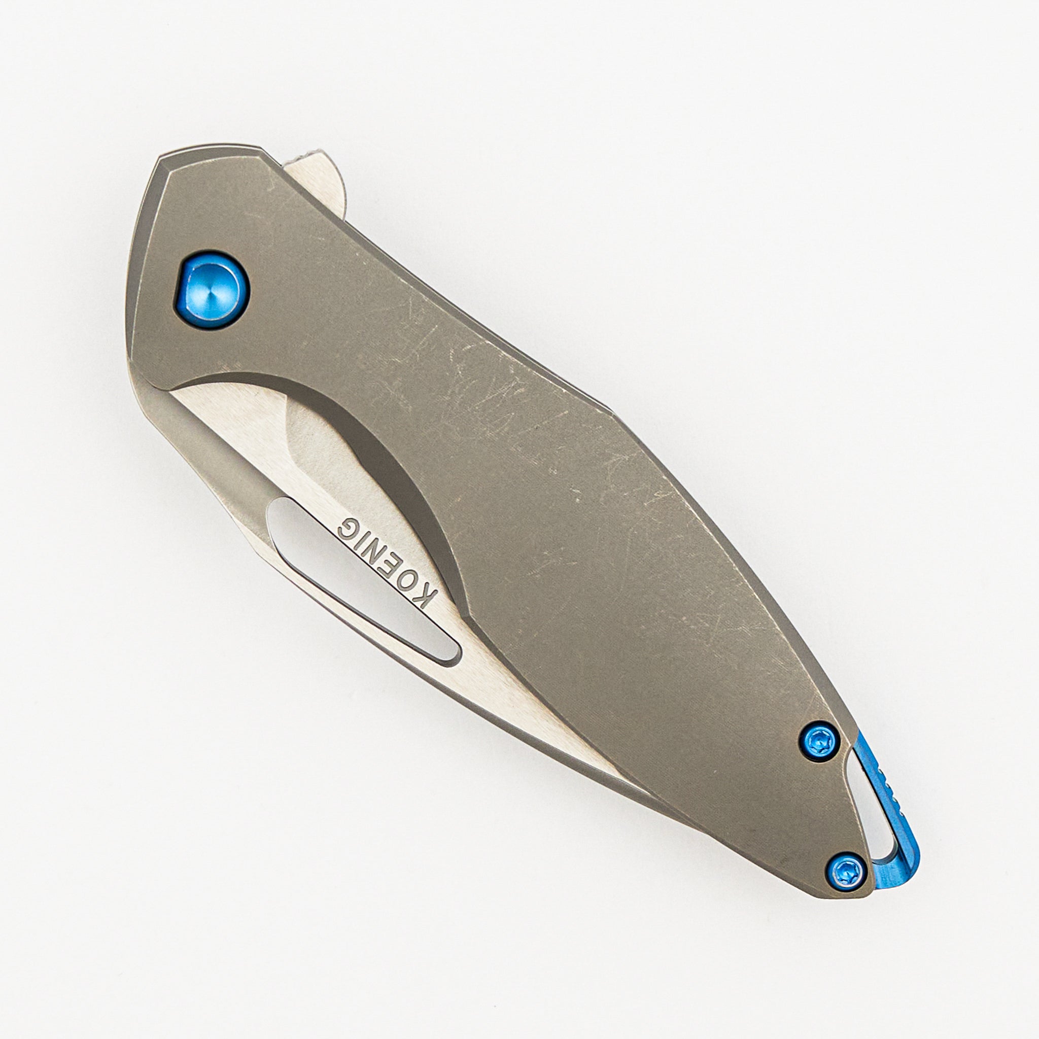 Mini Arius - Smooth Titanium Handle - Blue Hardware -  Burnished W/ Polished Flats M390 Blade