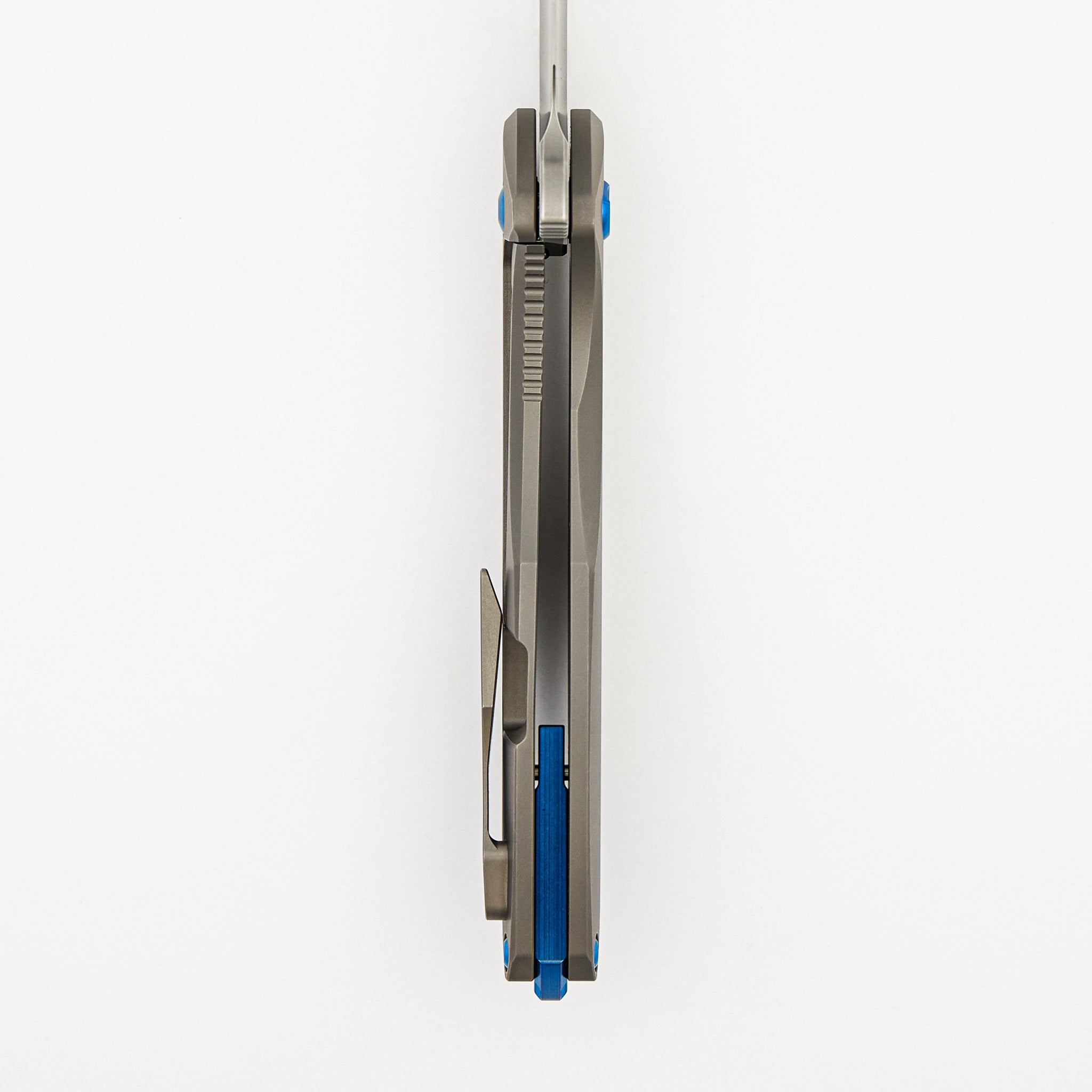 Arius - Smooth Titanium Handle - Blue Hardware - Burnished W/ Polished Flats M390 Blade