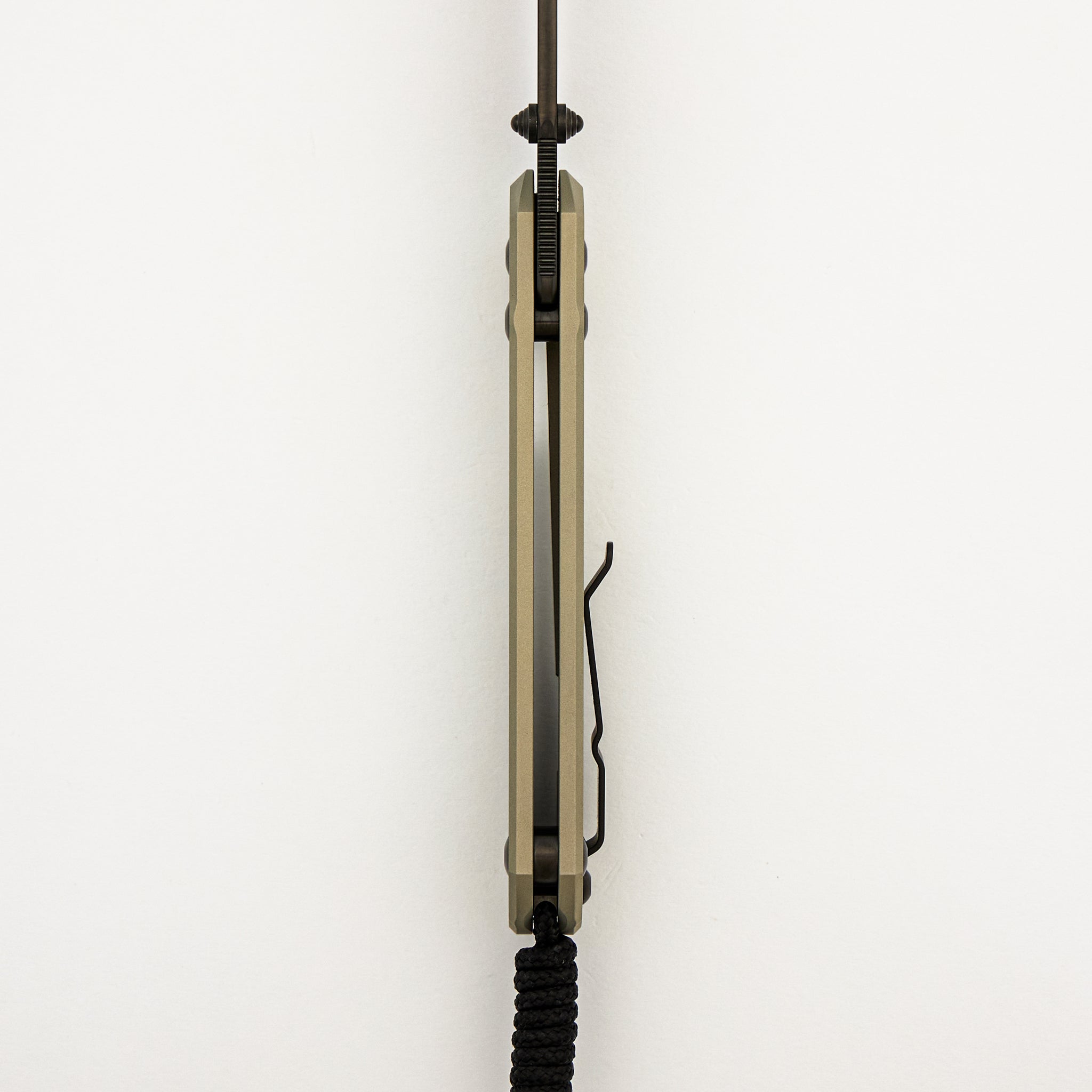 Large Sebenza 31 - Champagne Cerakote - Drop Point Black DLC MagnaCut Blade - Black DLC Hardware