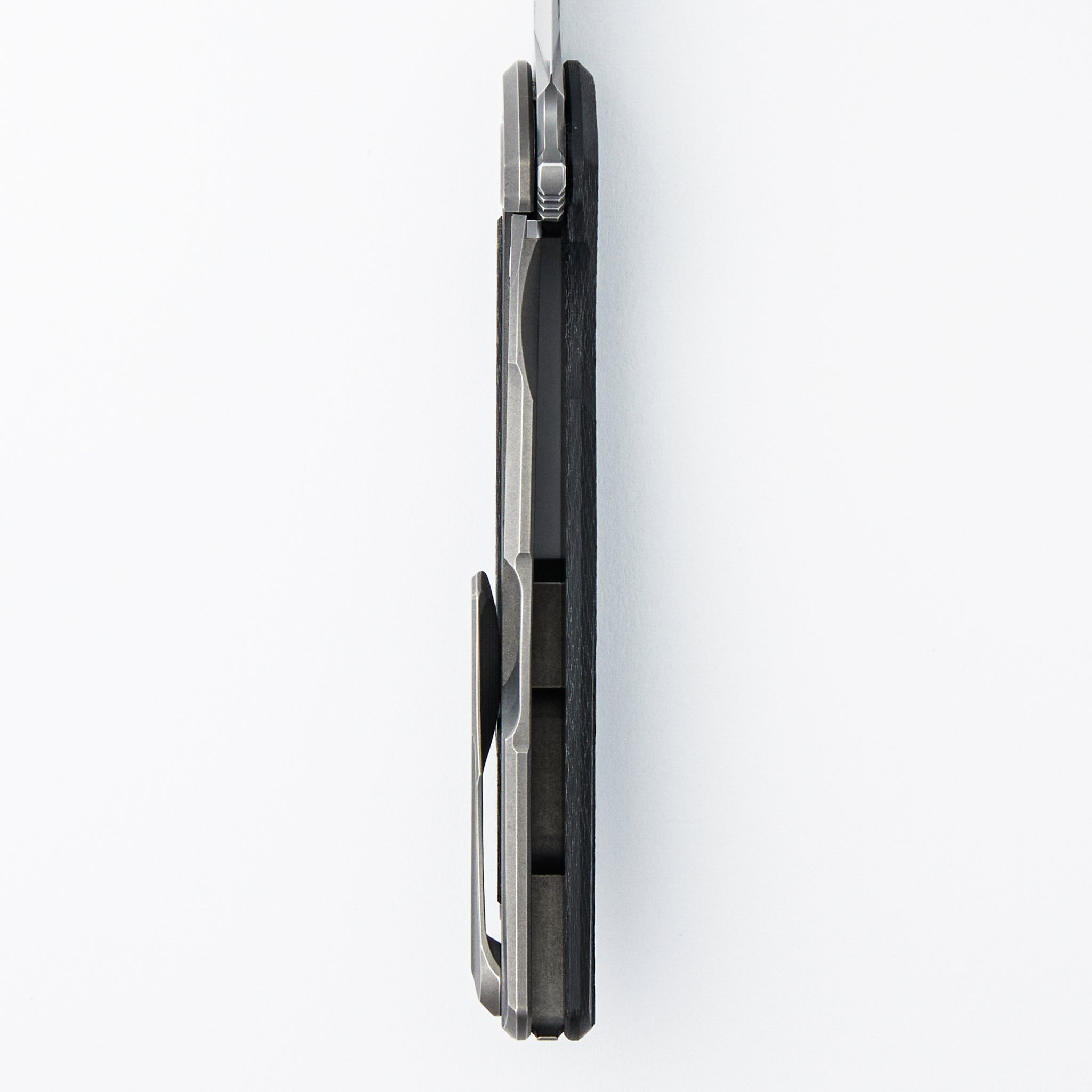 Hati - MagnaCut Blade - Charcoal Alutex/Titanium Handle - MRBS