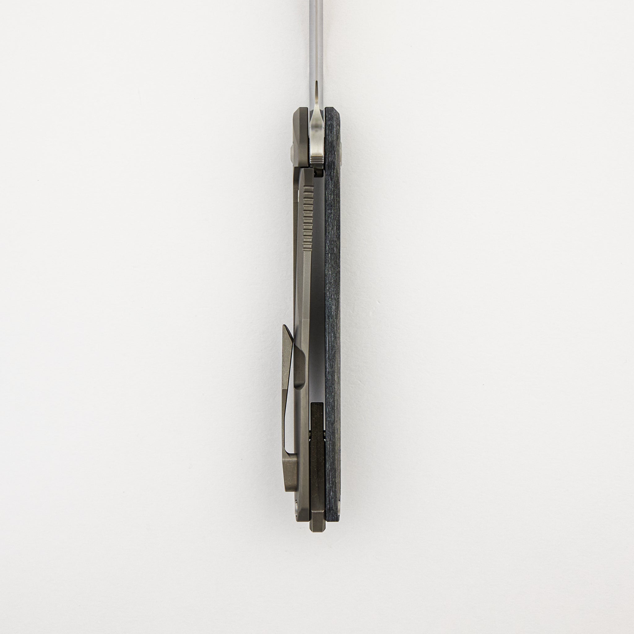 Mini Arius - Smooth White CarboTi Handle - Brightwashed W/ Polished Flats M390 Blade