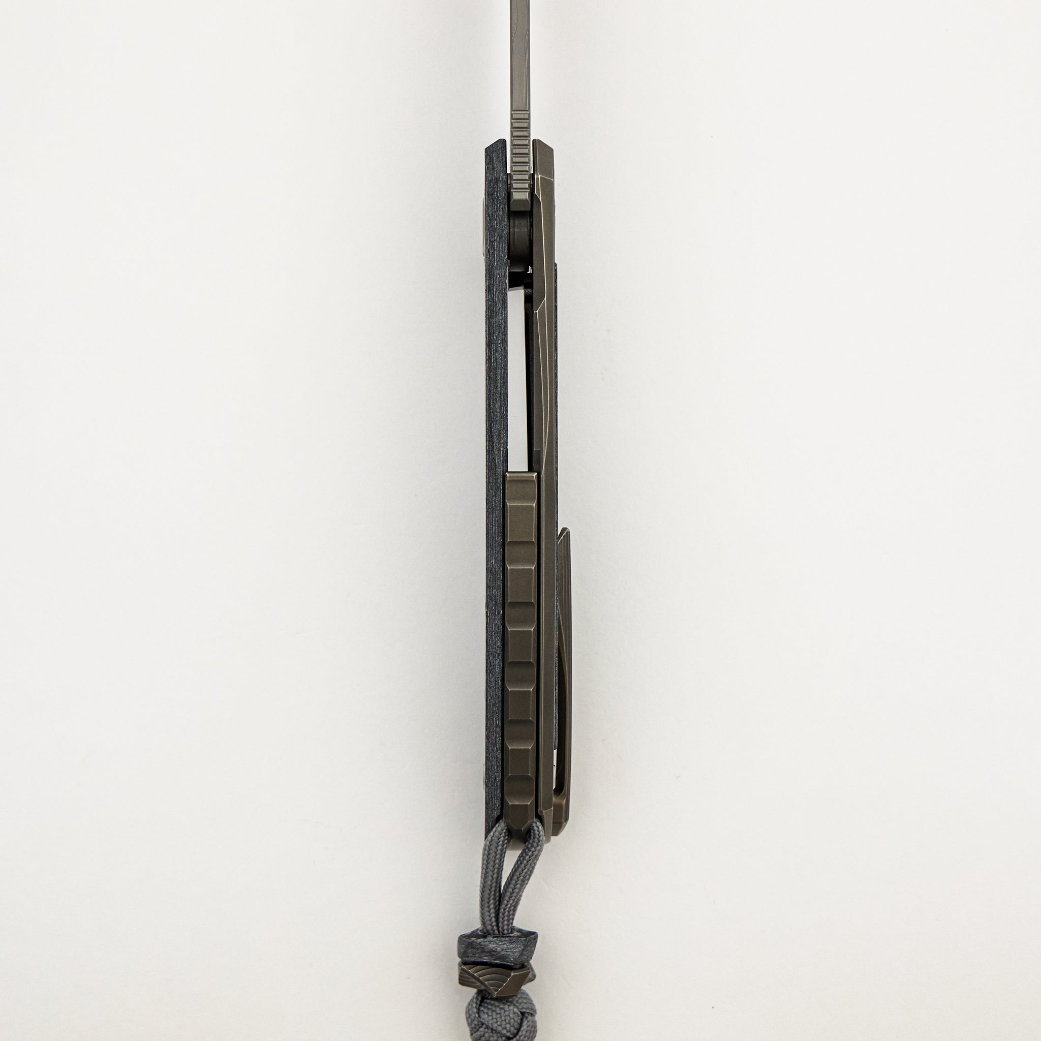 Quantium WKM - Titanium/White CarboTi Handle - ZDI-E Blade - MRBS