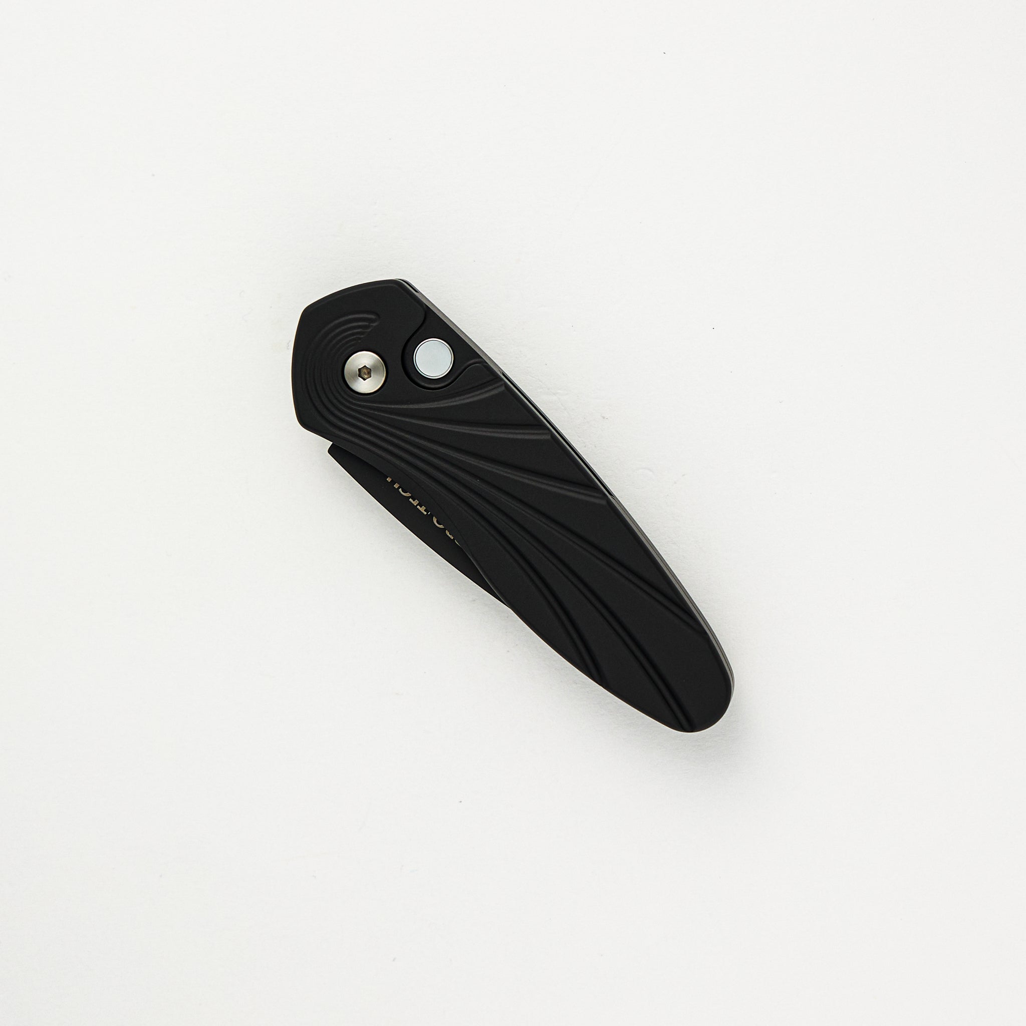 Pro-Tech Knives Sprint - 2937 - Black Handle W/ 3D Wave Pattern - Mother of Pearl Button - DLC Black S35VN Blade