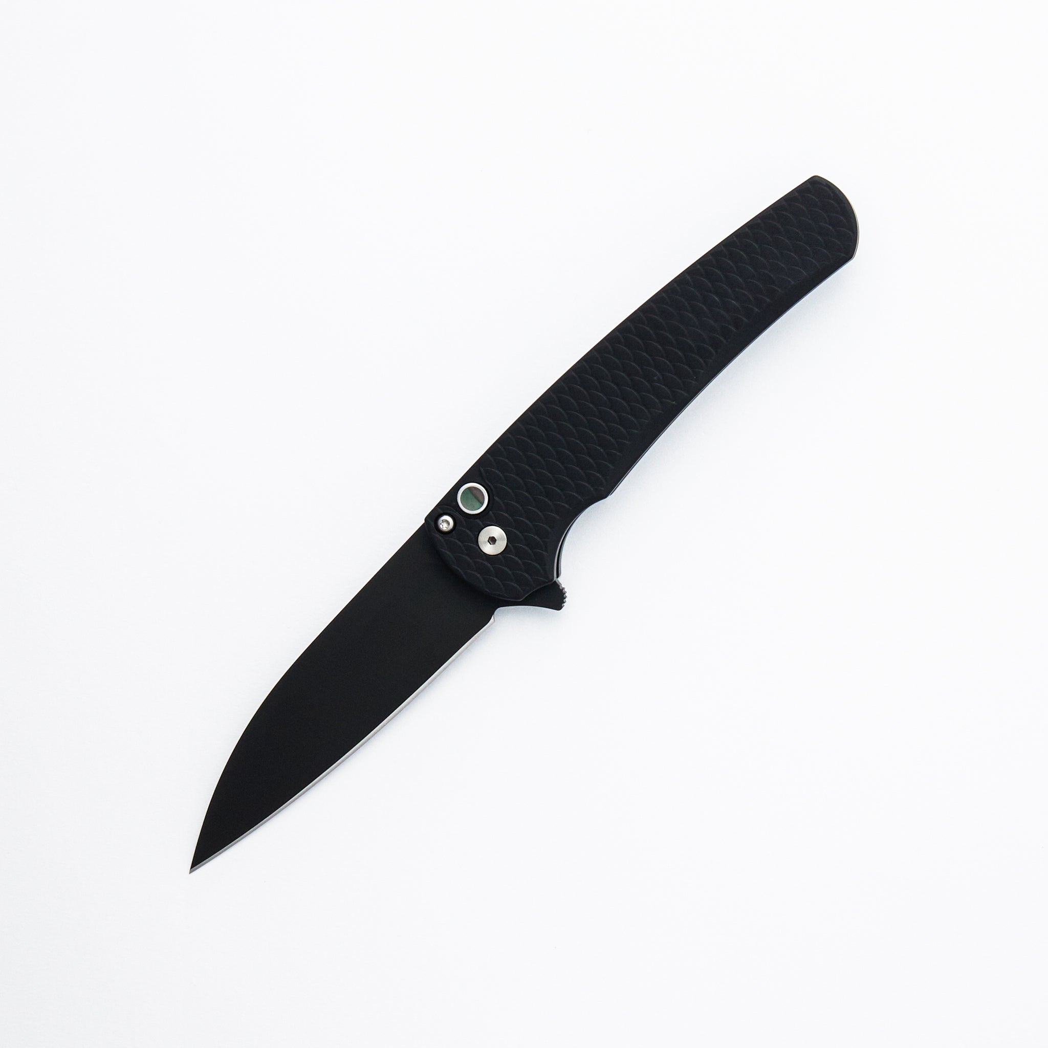 Malibu Flipper - 5336-LTD - Black "Dragon Scale" Handle - DLC Black Wharncliffe MagnaCut Blade - Black Lip Pearl Button