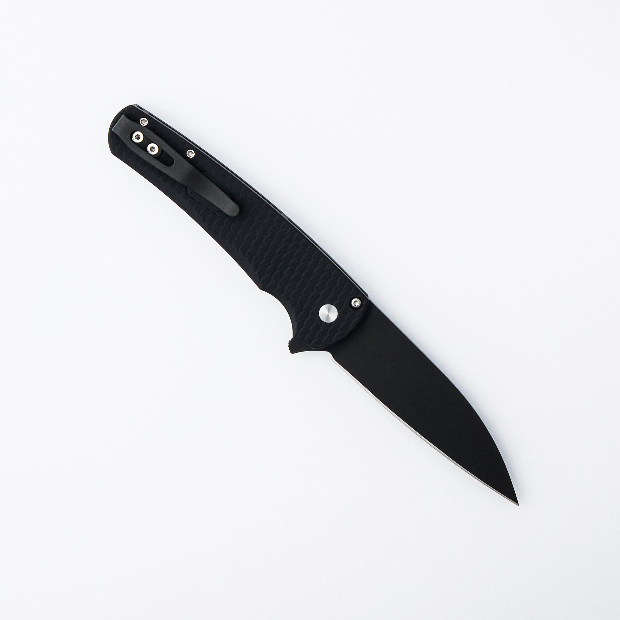 Malibu Flipper - 5336-LTD - Black "Dragon Scale" Handle - DLC Black Wharncliffe MagnaCut Blade - Black Lip Pearl Button