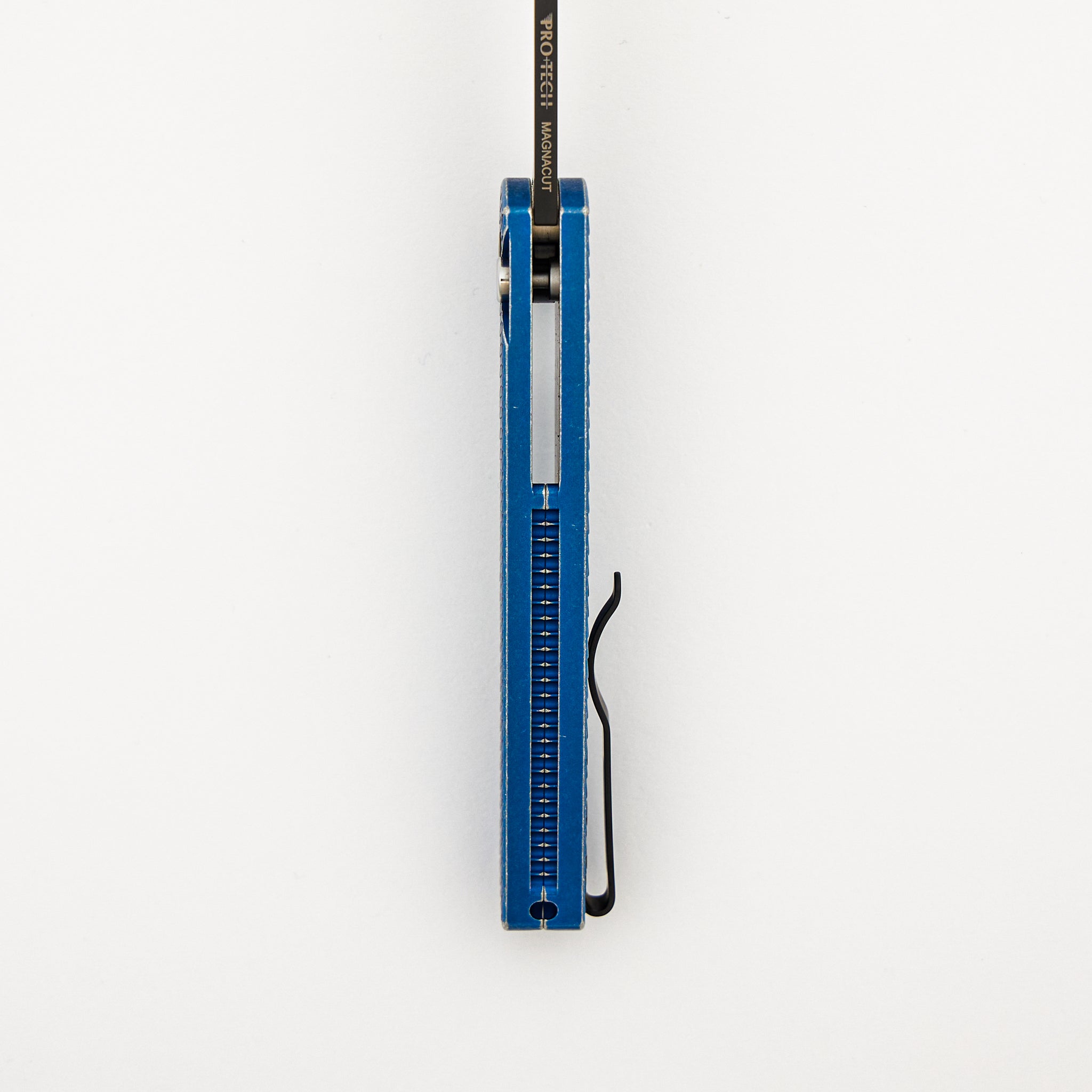 Malibu Flipper - 5436-BW Blue LTD - Blue Battleworn "Dragon Scale" Textured Handle - DLC Black MagnaCut Reverse Tanto Blade