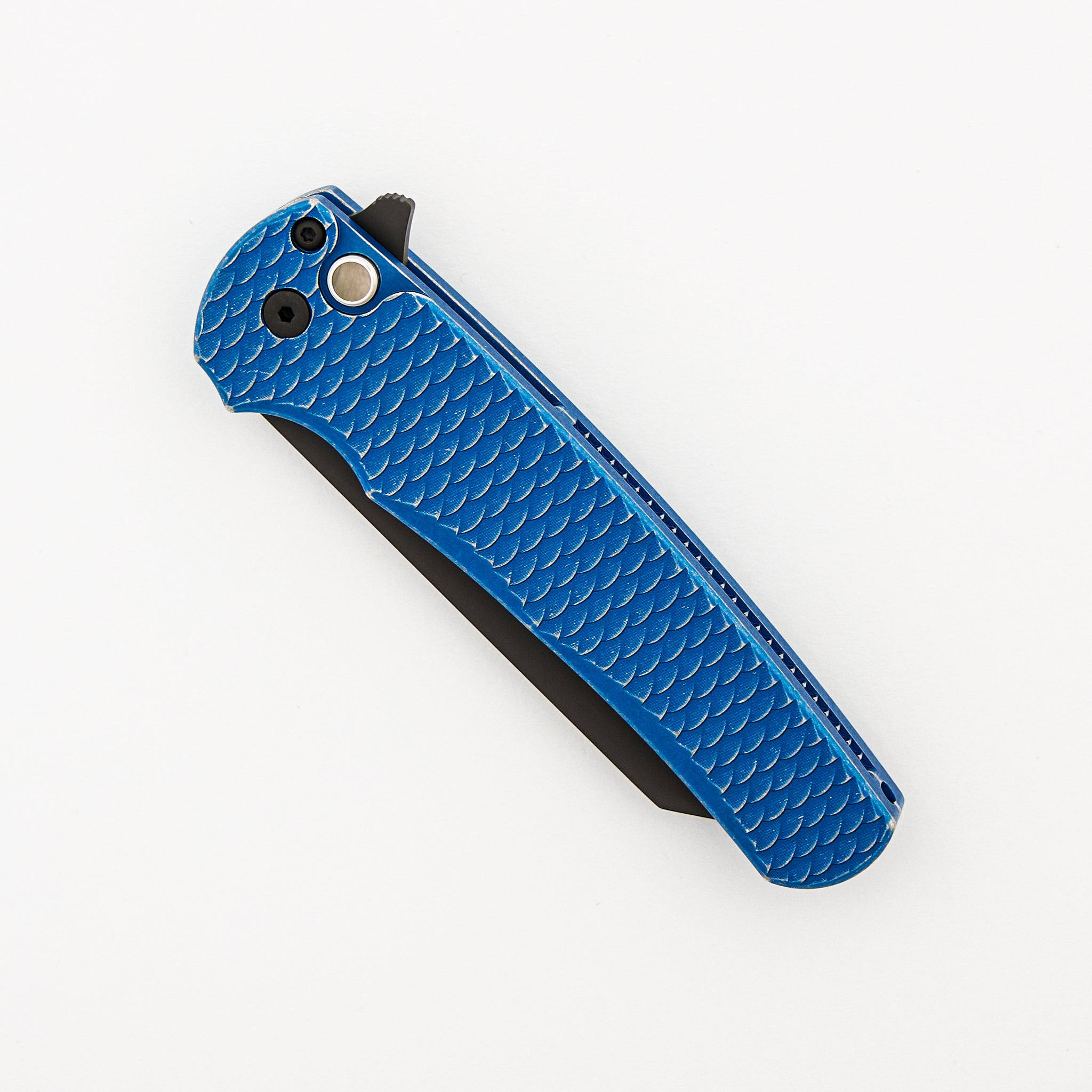 Malibu Flipper - 5436-BW Blue LTD - Blue Battleworn "Dragon Scale" Textured Handle - DLC Black MagnaCut Reverse Tanto Blade