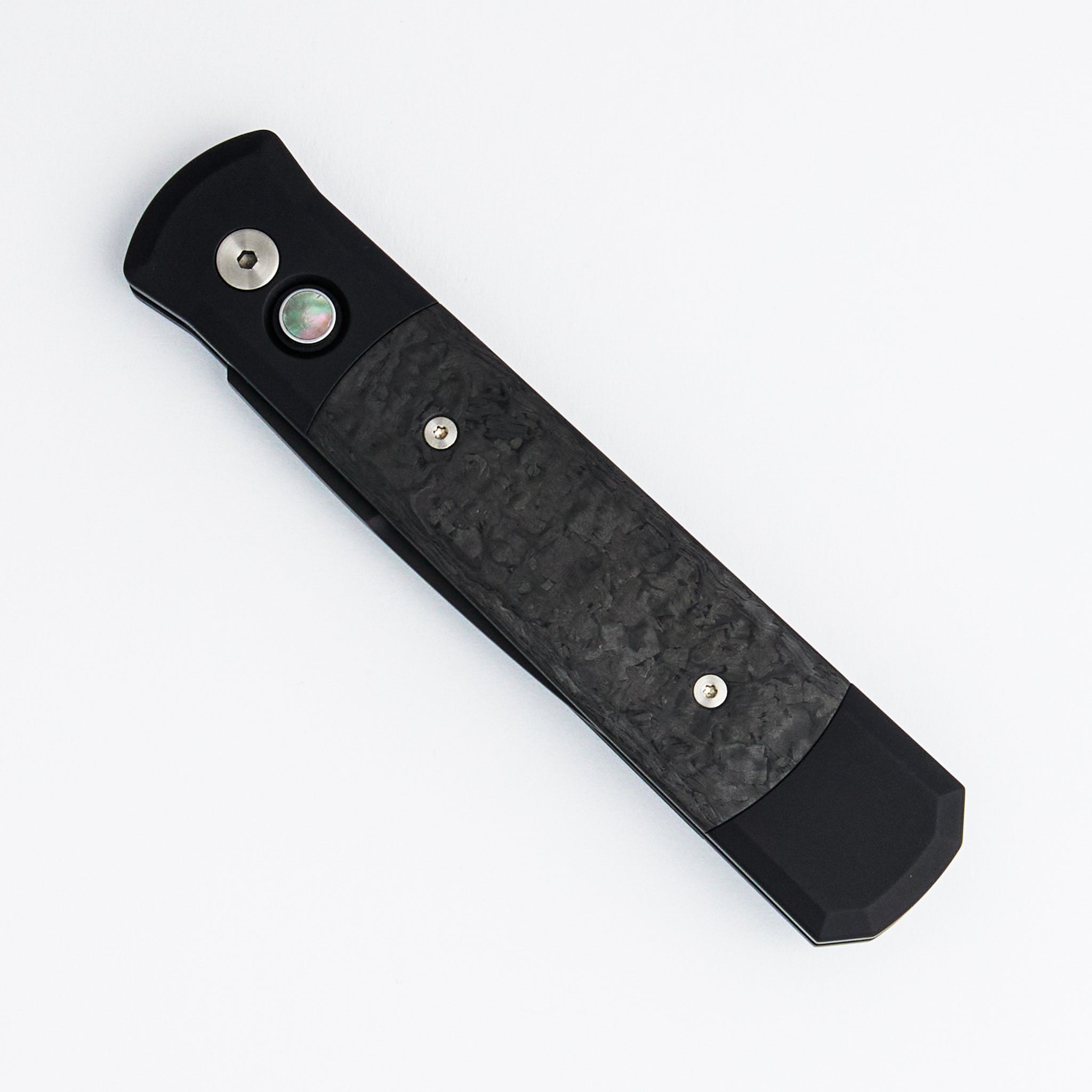 Godfather - 905-LTD TC Black - Black Aluminum Handle - Black TechnoCarbo Inlay - DLC Black 154-CM Blade - Black Lip Pearl Button