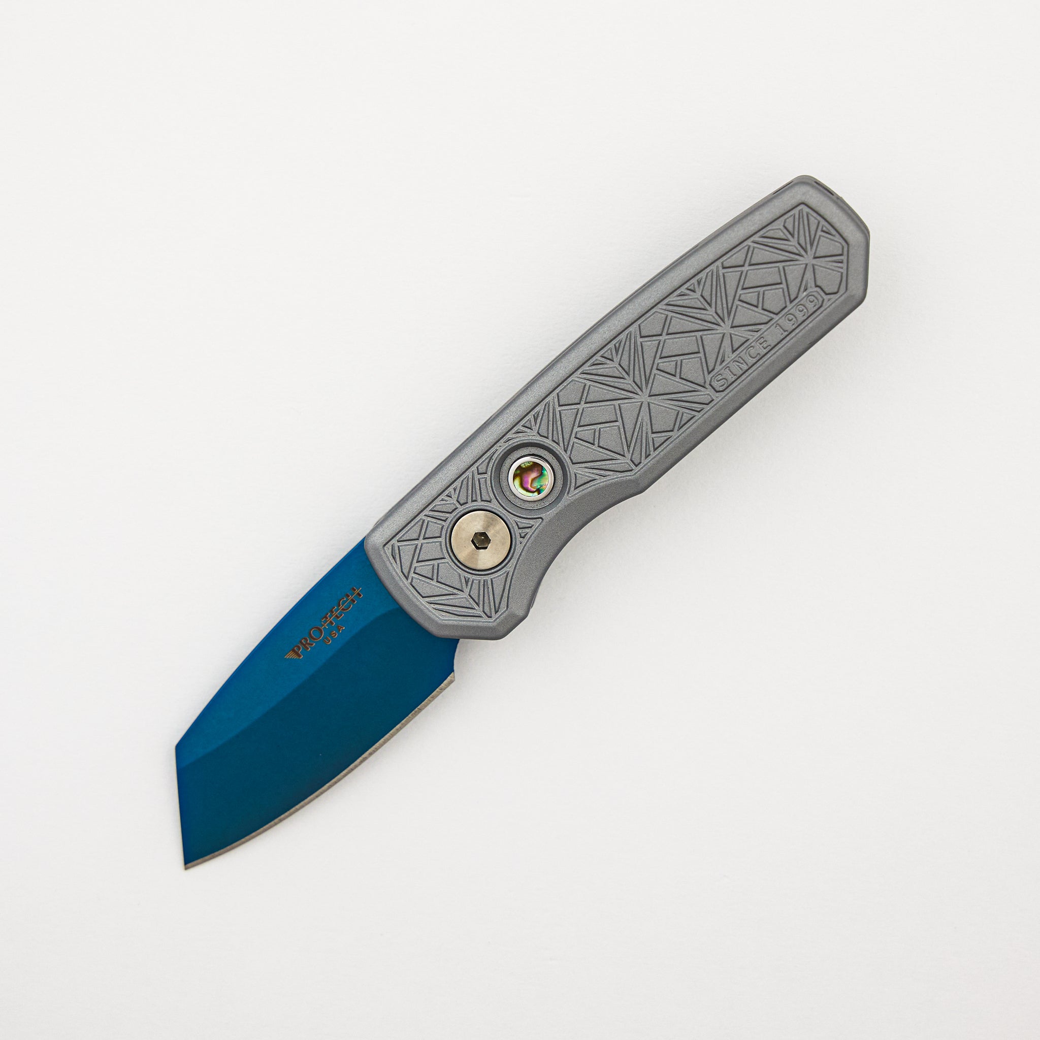 Runt 5 - CCKSF25.Runt.1 - "NEXUS" Grey Handle - Sapphire Blue 20-CV Reverse Tanto Blade
