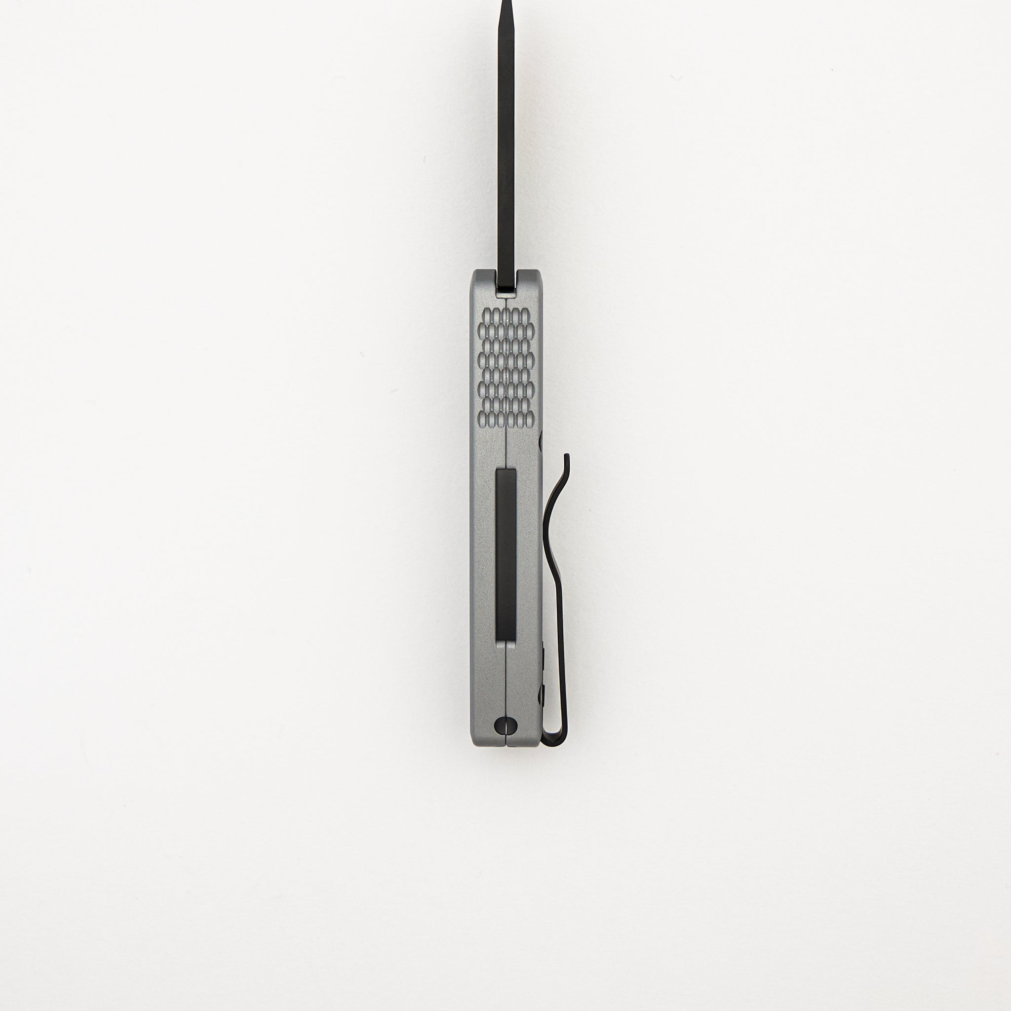 Runt 5 - R5203-GREY NEXUS - "NEXUS" Grey Textured Handle - DLC Black 20-CV Reverse Tanto Blade