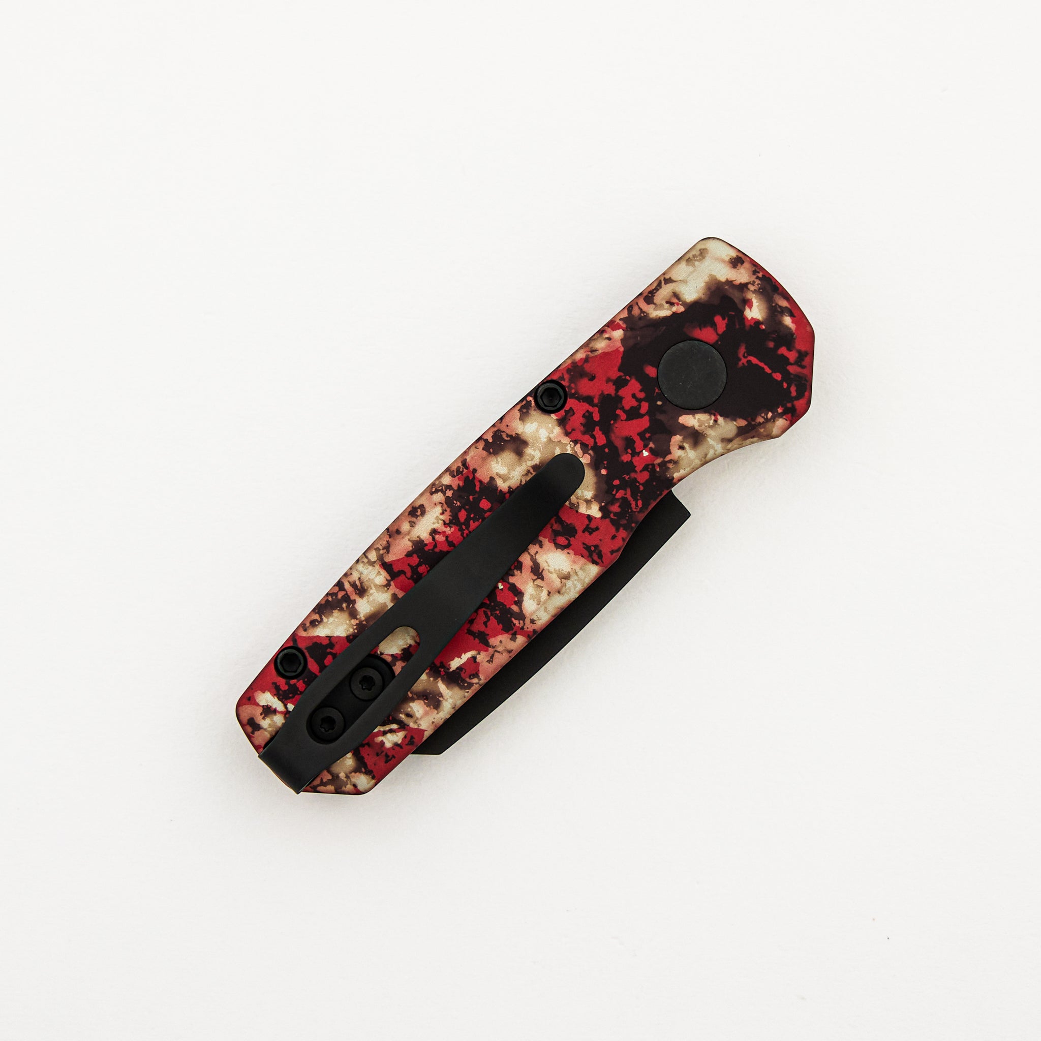 Runt 5 – R5403-CTC - "Crimson Tiger Camo" Anodized Handle - DLC Black MagnaCut Reverse Tanto Blade - Black Lip Pearl Button