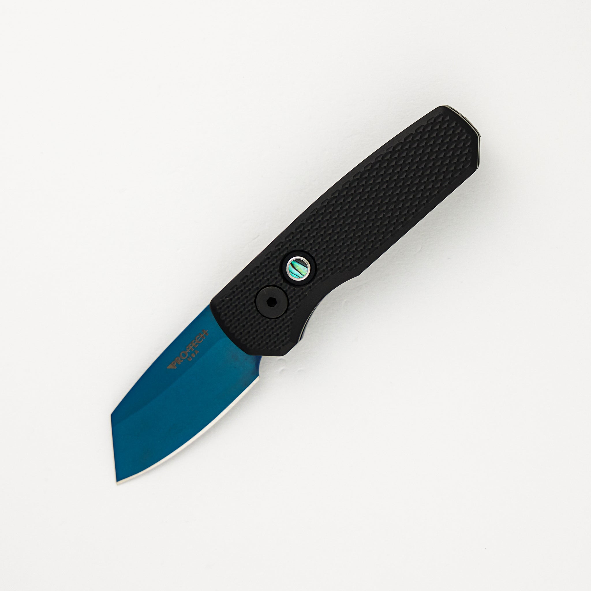 Pro-Tech Knives Runt 5 – Black Textured Aluminum Handle - Sapphire Blue MagnaCut Reverse Tanto Blade - R5406-SB