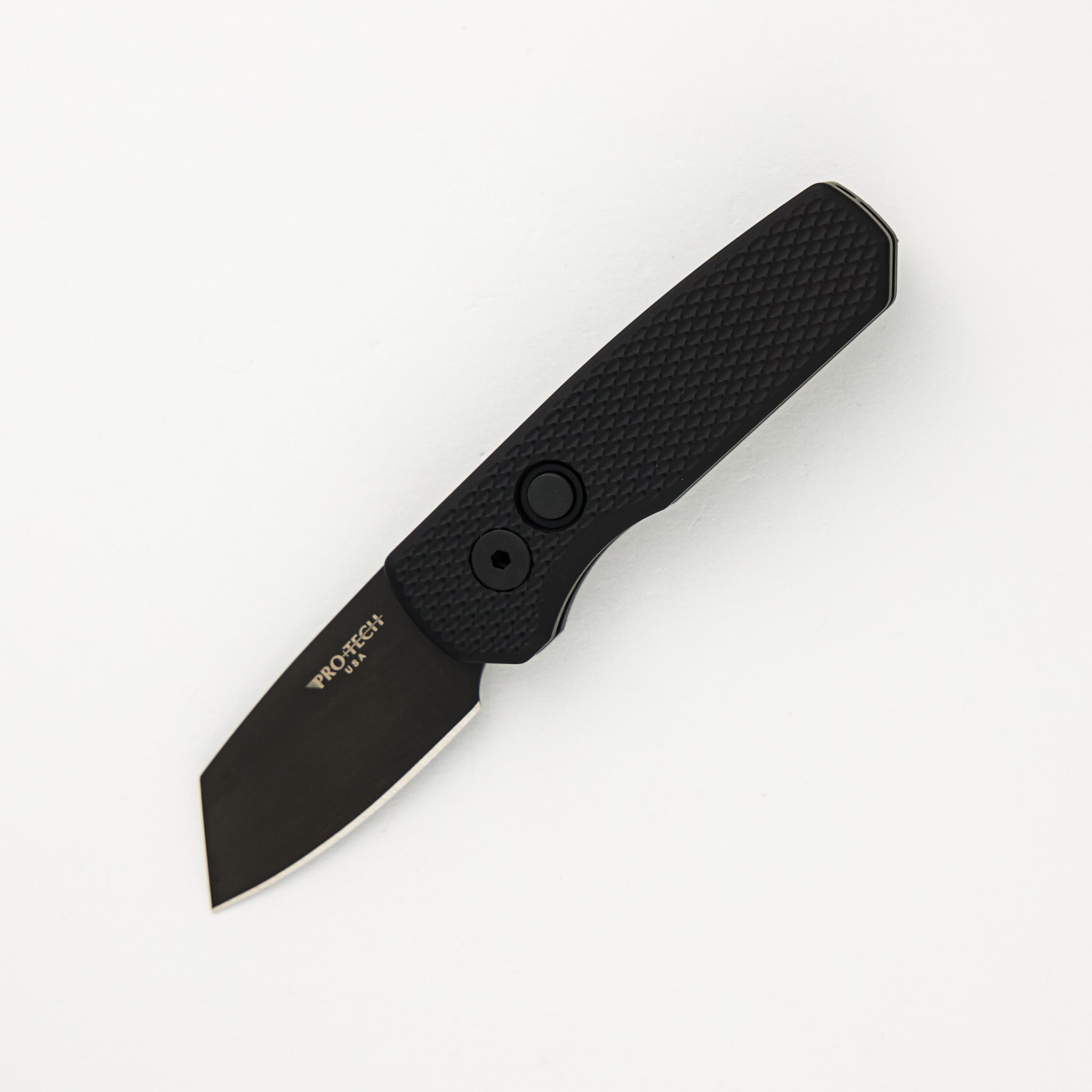 Pro-Tech Knives Runt 5 – Textured Black Aluminum Handle – DLC Black Magnacut Reverse Tanto Blade – R5406