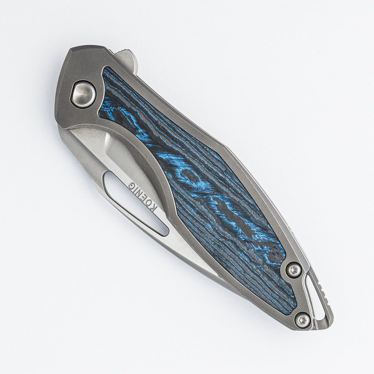 Arius - Smooth Titanium Handle W/ Ocean Blue CarboTi Inlays - Silver Hardware - Burnished W/ Polished Flats M390 Blade