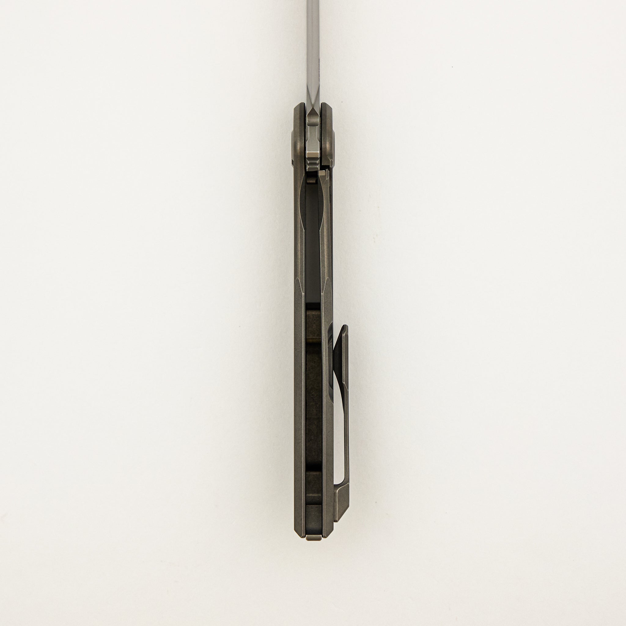 NeOn Lite Lefty – Elmax Blade – Titanium Handle – MRBS
