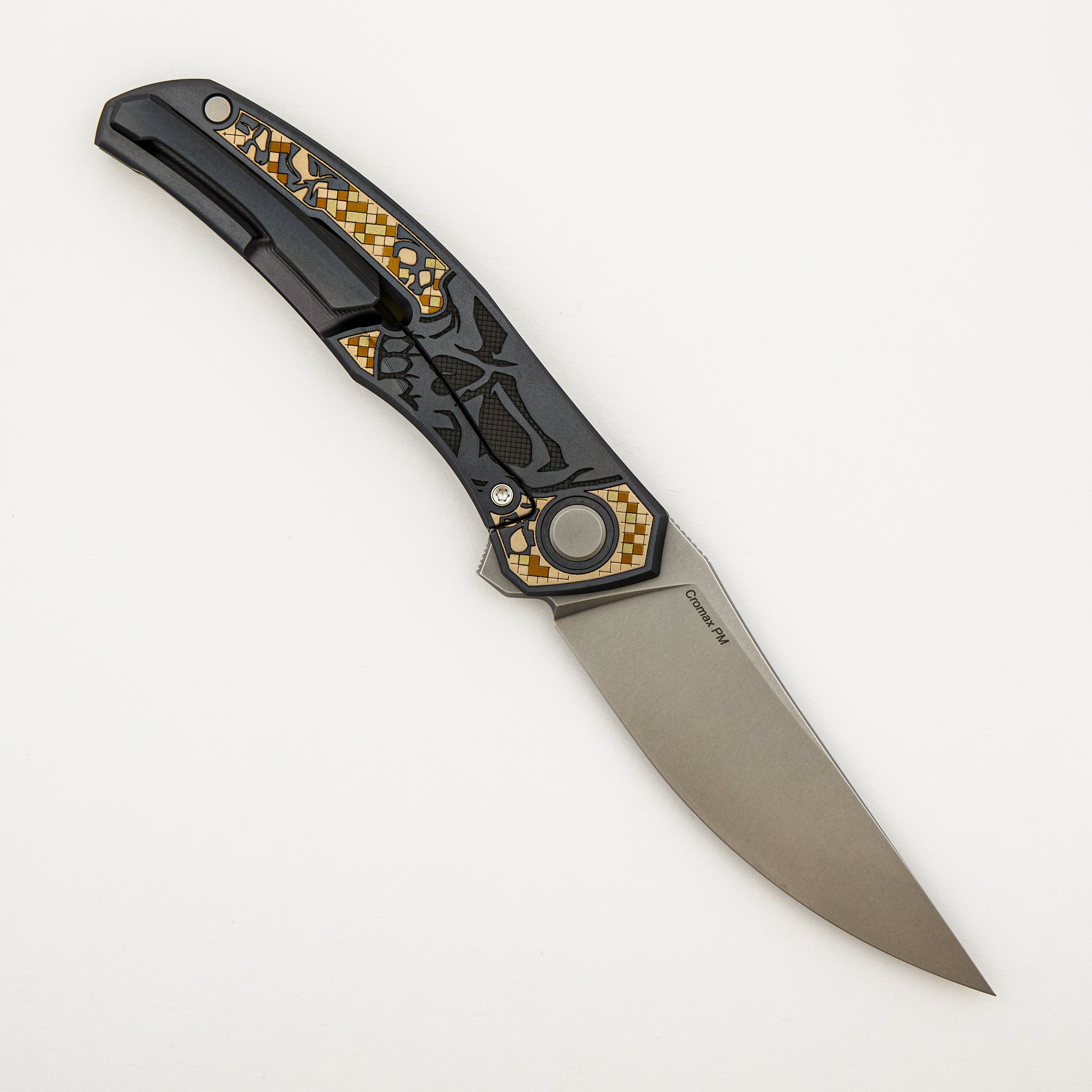 Ti2 Design Finish Quantum Black Hula/Bronze Lazano “Pixelated Skull” – Cromax PM Blade – MRBS