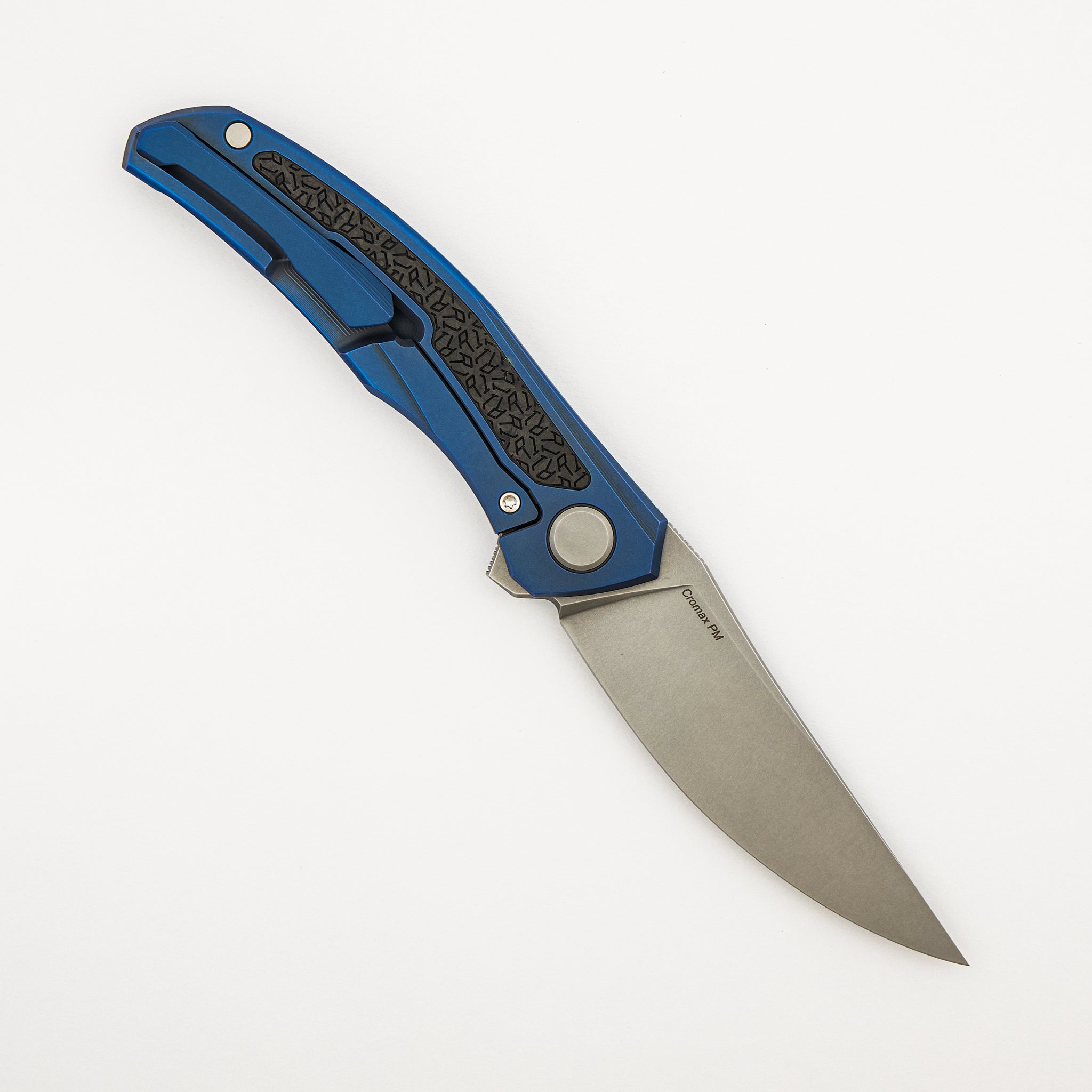 "R1 Edition" Ursus Quantum NL - Cromax PM Blade - Blue Titanium Handle - R1 Pattern Carbon Fiber Inlay - MRBS