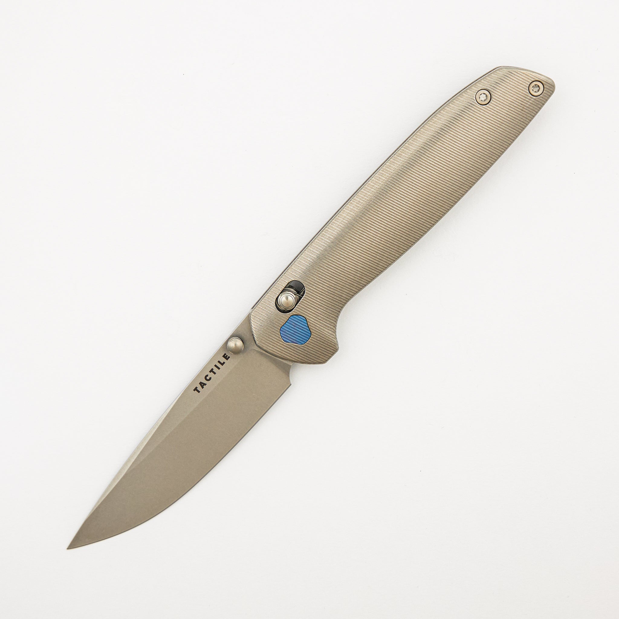 Maverick – Stonewash MagnaCut Blade – Stonewash Titanium Handle