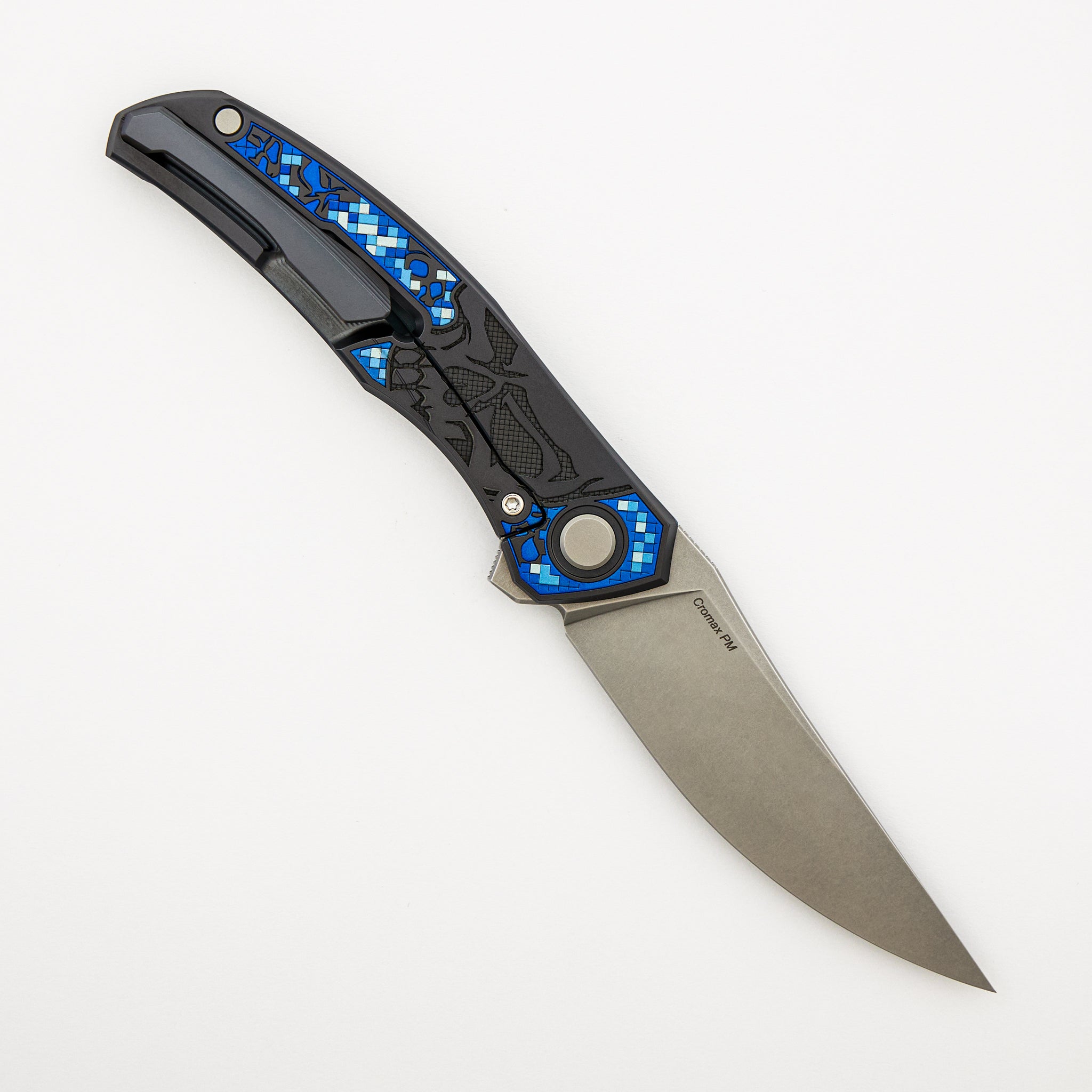 Shirogorov Knives / Ti2 Design Quantum Black Hula “Pixelated Skull” – Cromax PM Blade – MRBS - Completed