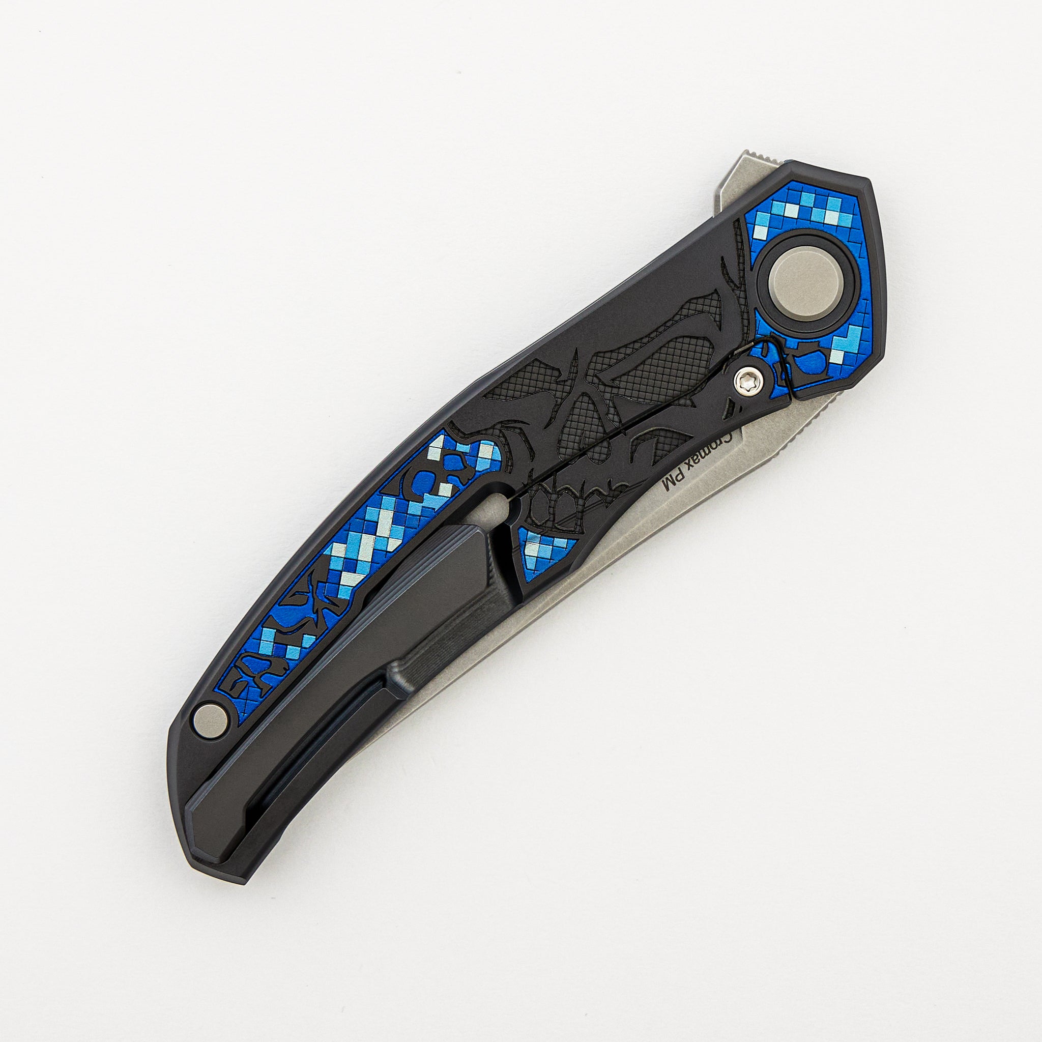 Shirogorov Knives / Ti2 Design Quantum Black Hula “Pixelated Skull” – Cromax PM Blade – MRBS - Completed
