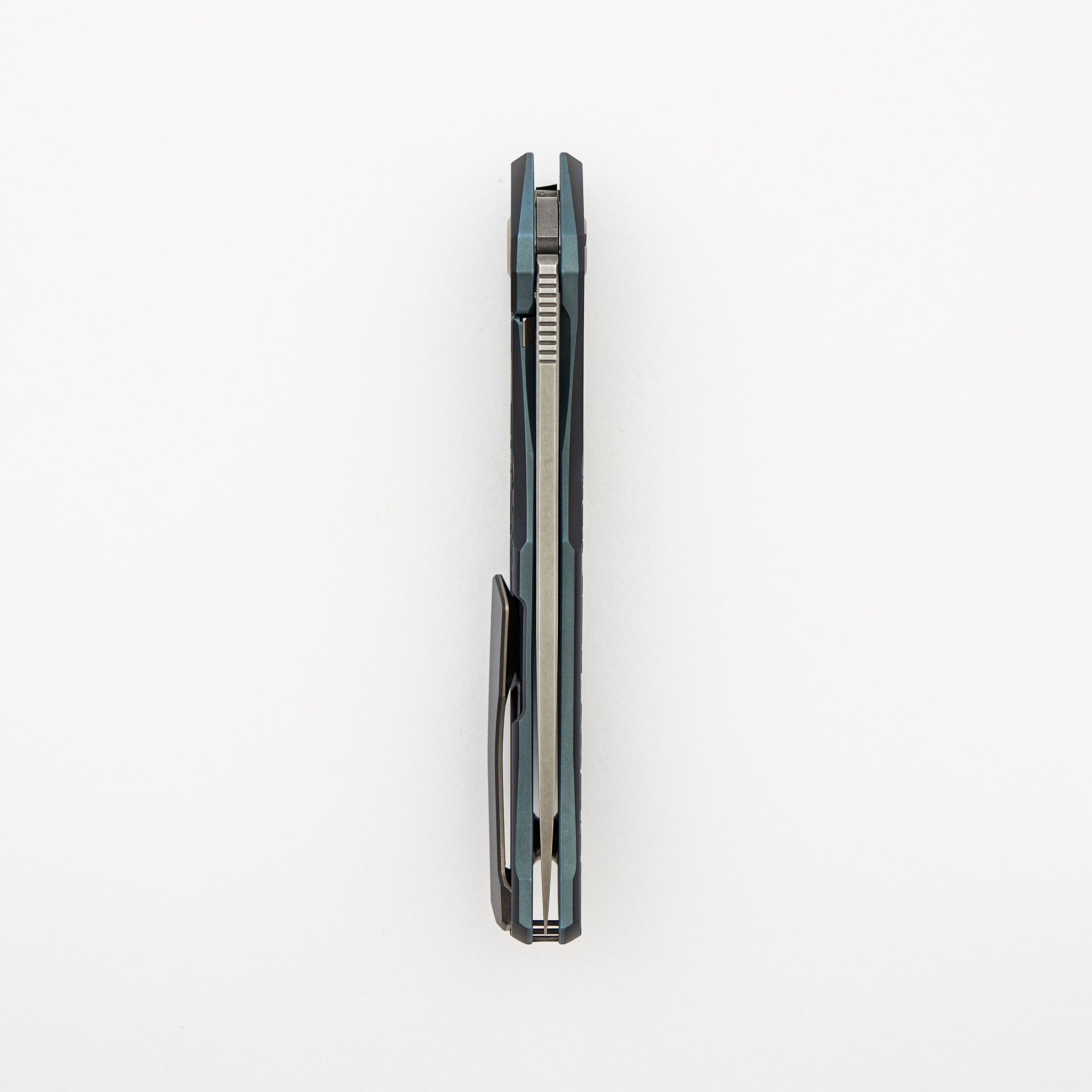 Shirogorov Knives / Ti2 Design Quantum Black Hula “Pixelated Skull” – Cromax PM Blade – MRBS - Completed