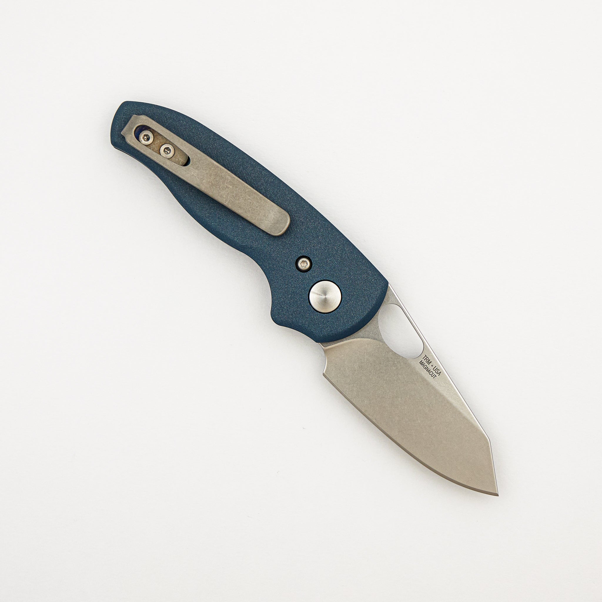 Adzin Flipper – Hand Satin M390 Blade – Zirconium-Titanium Handle