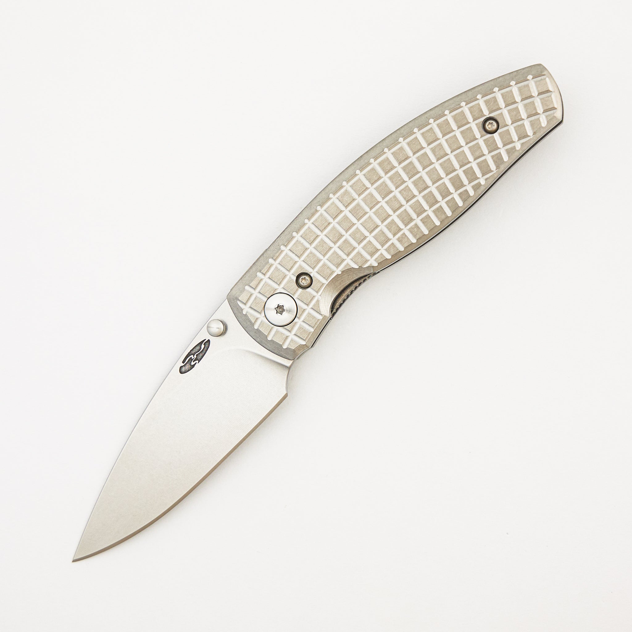 Neutron 2 Linerlock - Frag Titanium Flat Handle - 20CV Blade