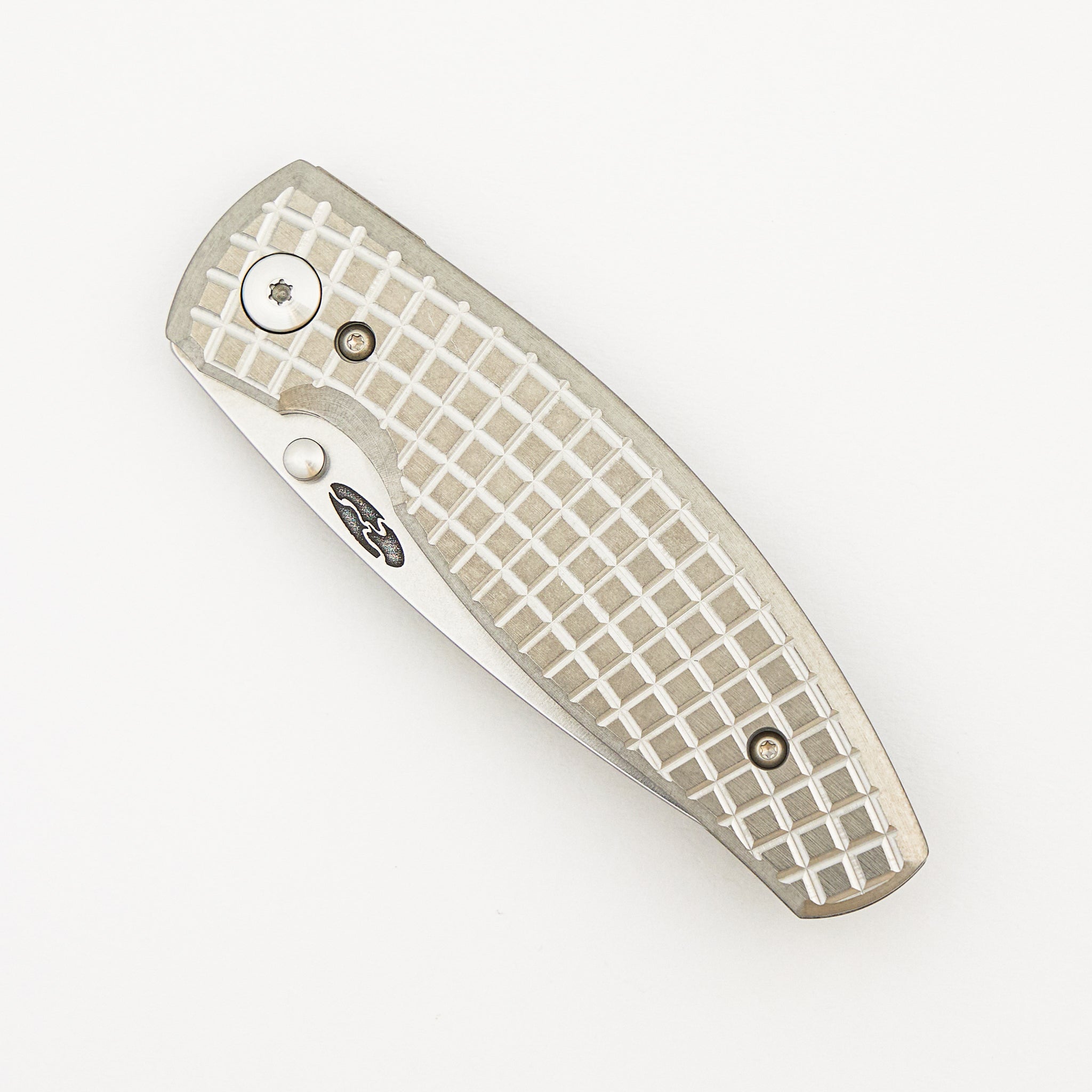 Neutron 2 Linerlock - Frag Titanium Flat Handle - 20CV Blade