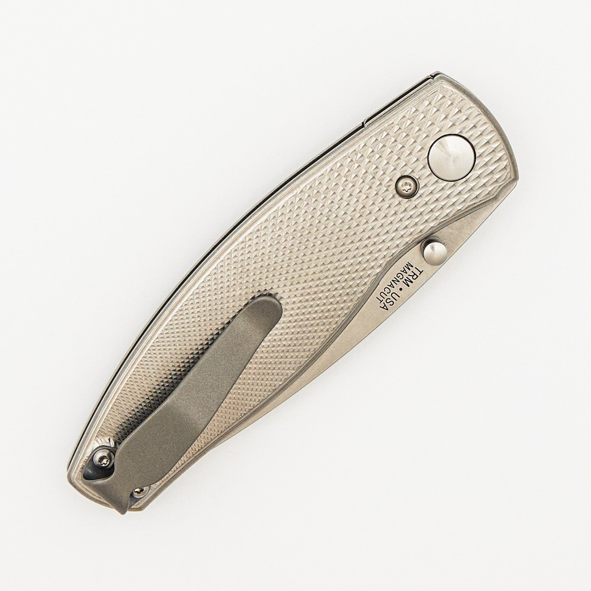 Neutron 2 - Titanium 3D Lizard Skin Handle - MagnaCut Blade