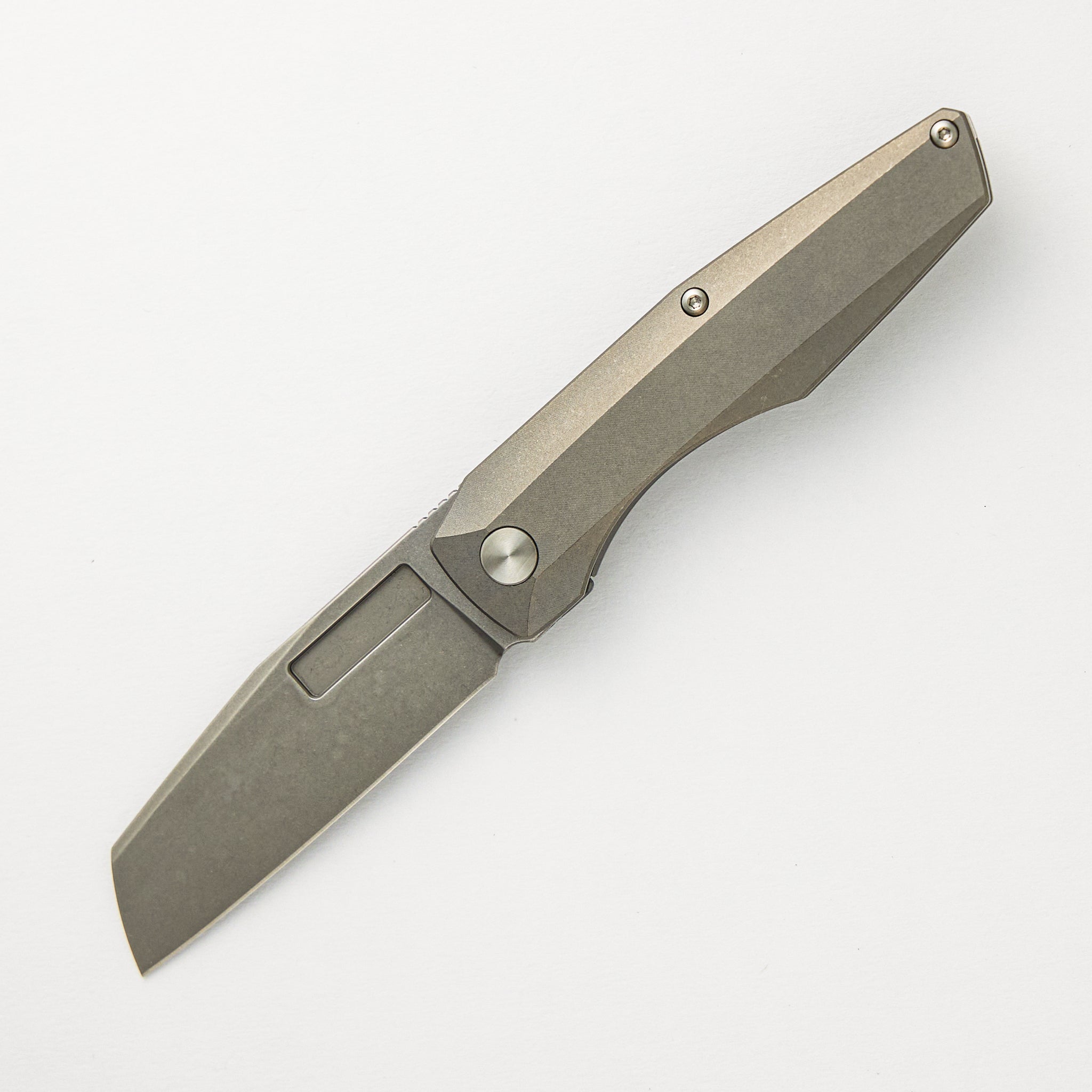 Vero Engineering Axon Frame Lock Mini Stonewash M390 Sheepsfoot Blade Stonewash Titanium Handle